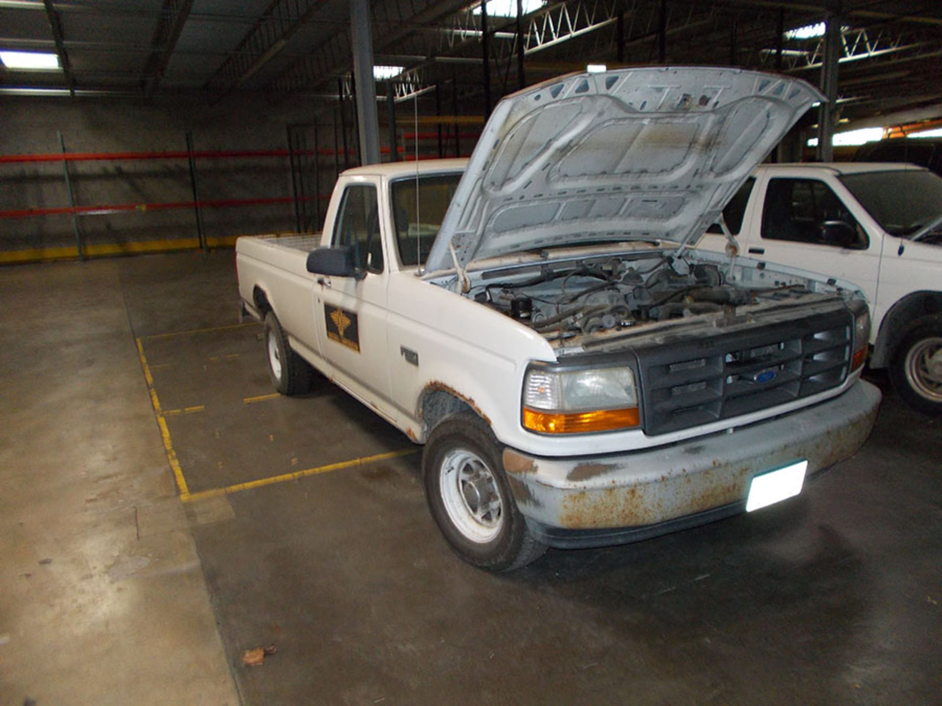 1995 FORD F150 XL STANDARD CAB 2-WHEEL DRIVE TRUCK; 199,824 MILES, VIN 1FTDF15Y45LB06506, 4.9 LITER, - Image 2 of 5