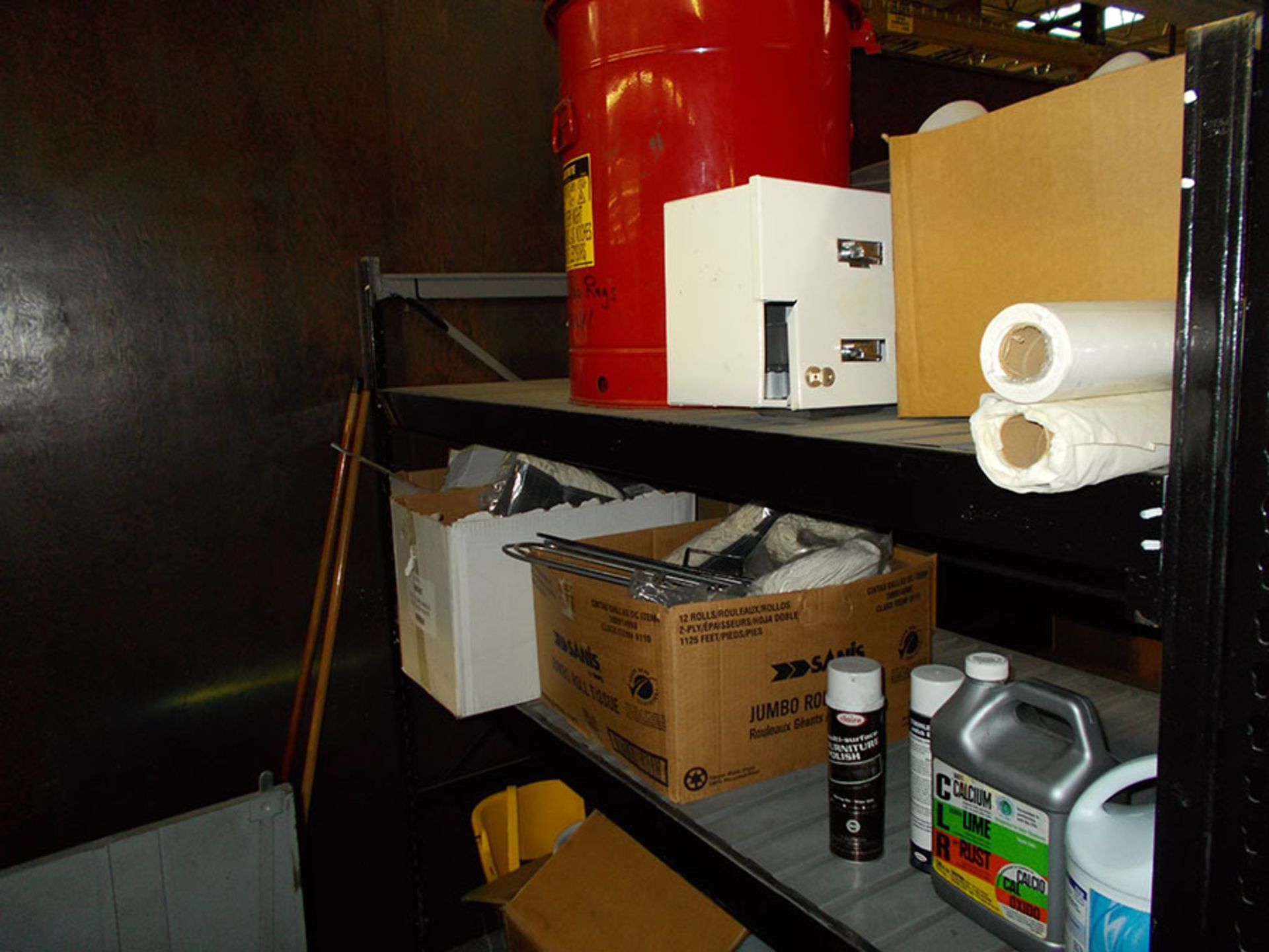 CONTENTS OF MAINTENANCE CRIB - Image 15 of 17