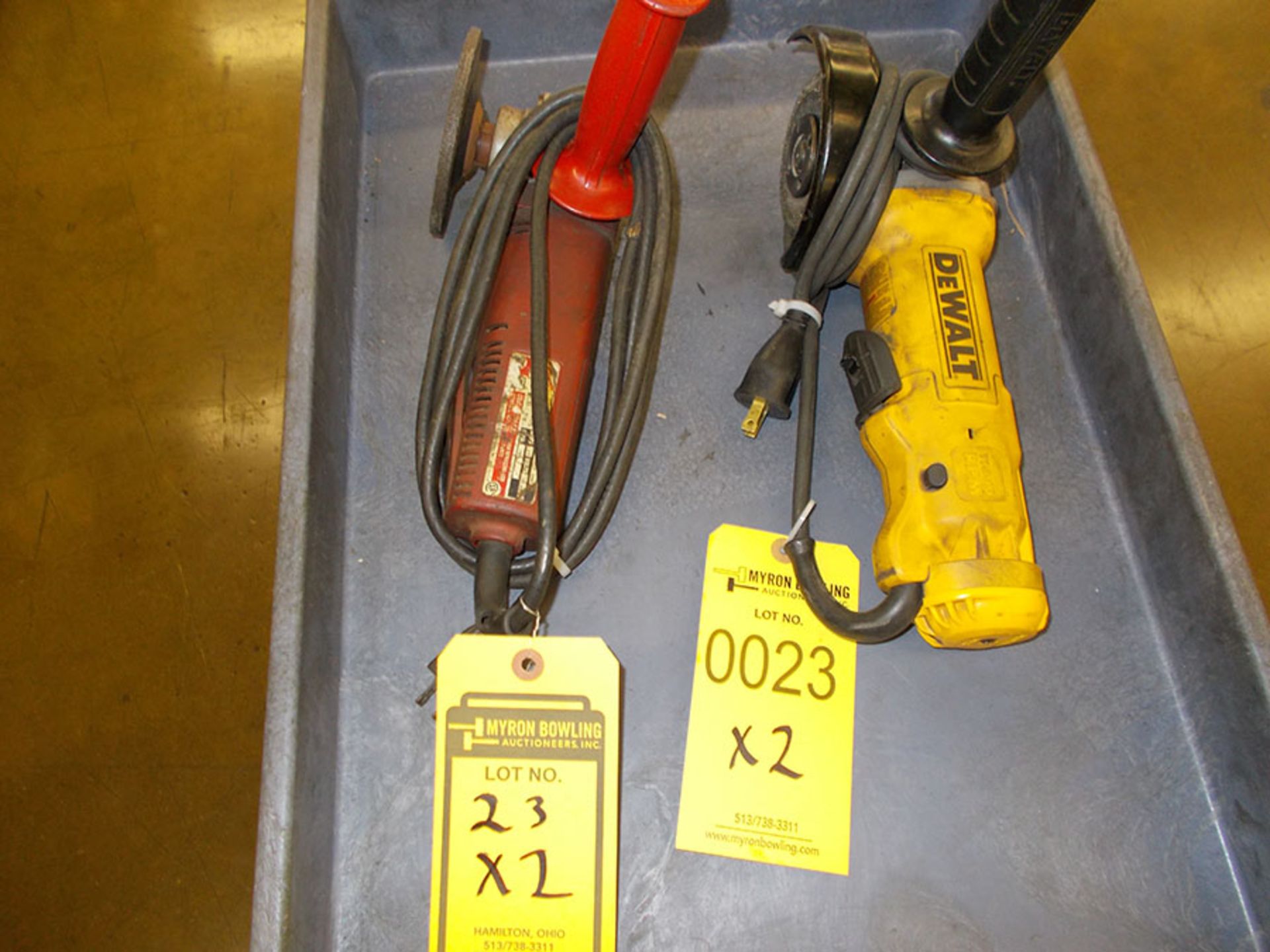 (2) DEWALT & MILWAUKEE 4 1/2'' 120V GRINDERS