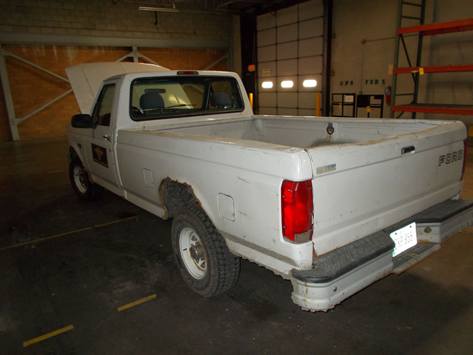1995 FORD F150 XL STANDARD CAB 2-WHEEL DRIVE TRUCK; 199,824 MILES, VIN 1FTDF15Y45LB06506, 4.9 LITER, - Image 4 of 5