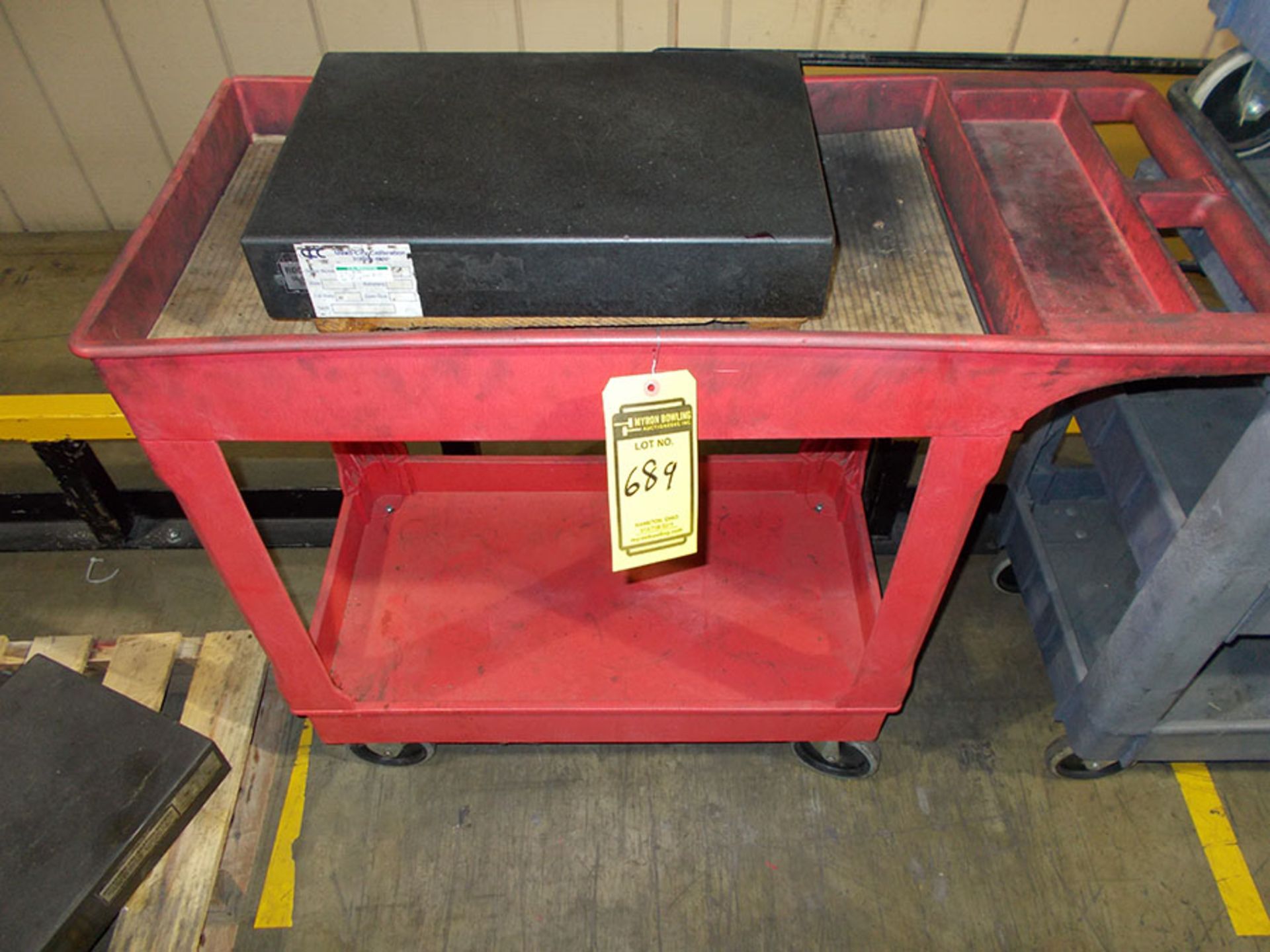 (3) 18'' X 1'' GRANITE FLAT SURFACE BLOCKS & RUBBERMAID CART - Image 2 of 2