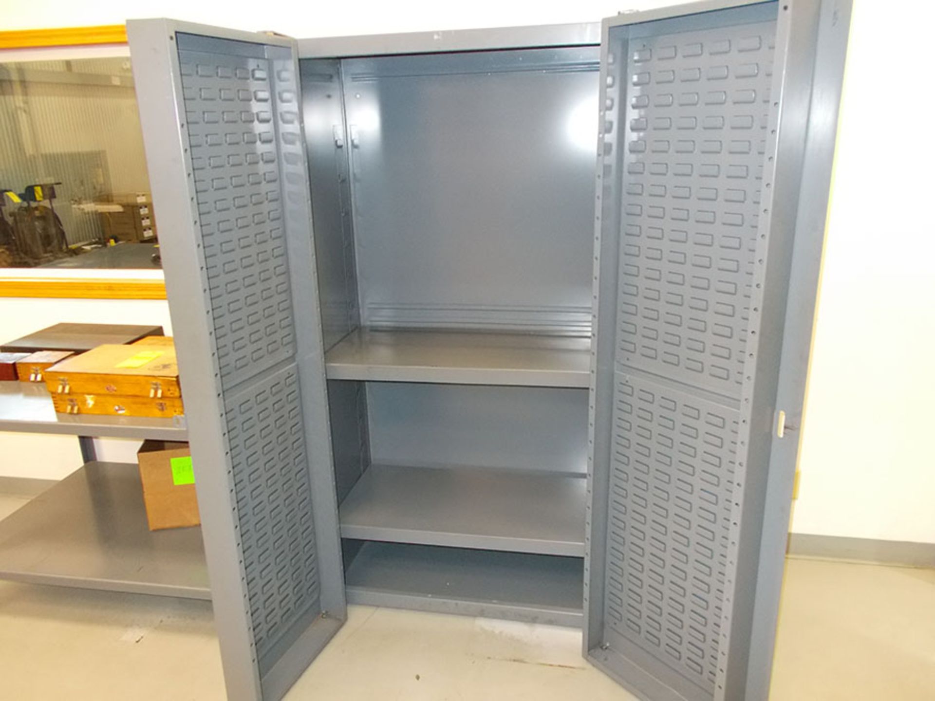 2-DOOR HEAVY DUTY CABINET