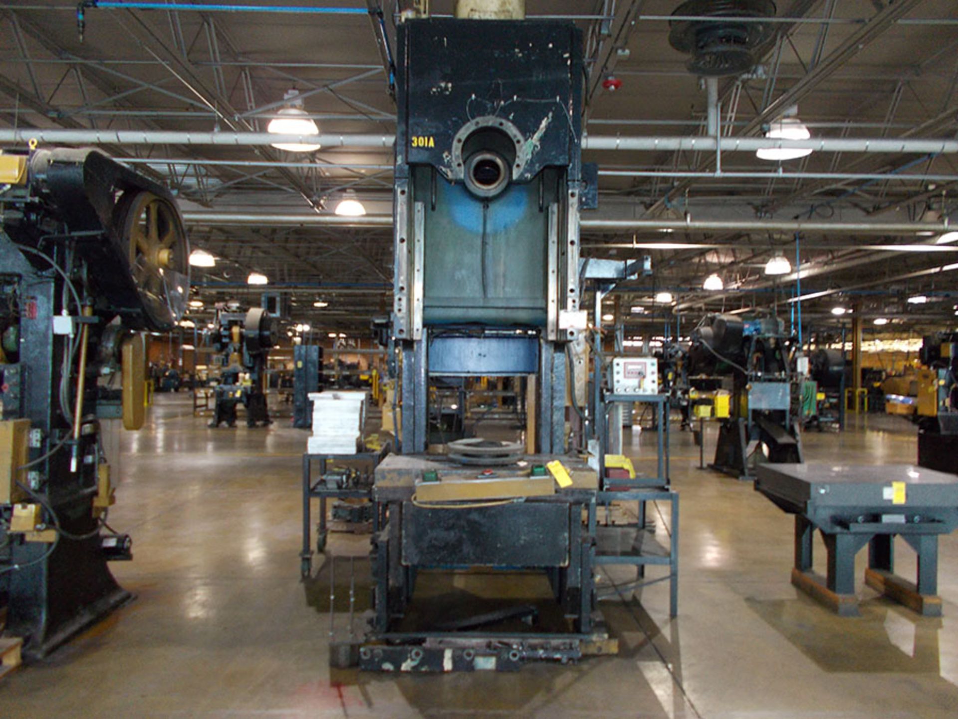 NIAGARA 150-TON PRESS; MODEL E-150, S/N 48030, 6'' STROKE, 22.5'' SHUT HEIGHT (OUT OF SERVICE)