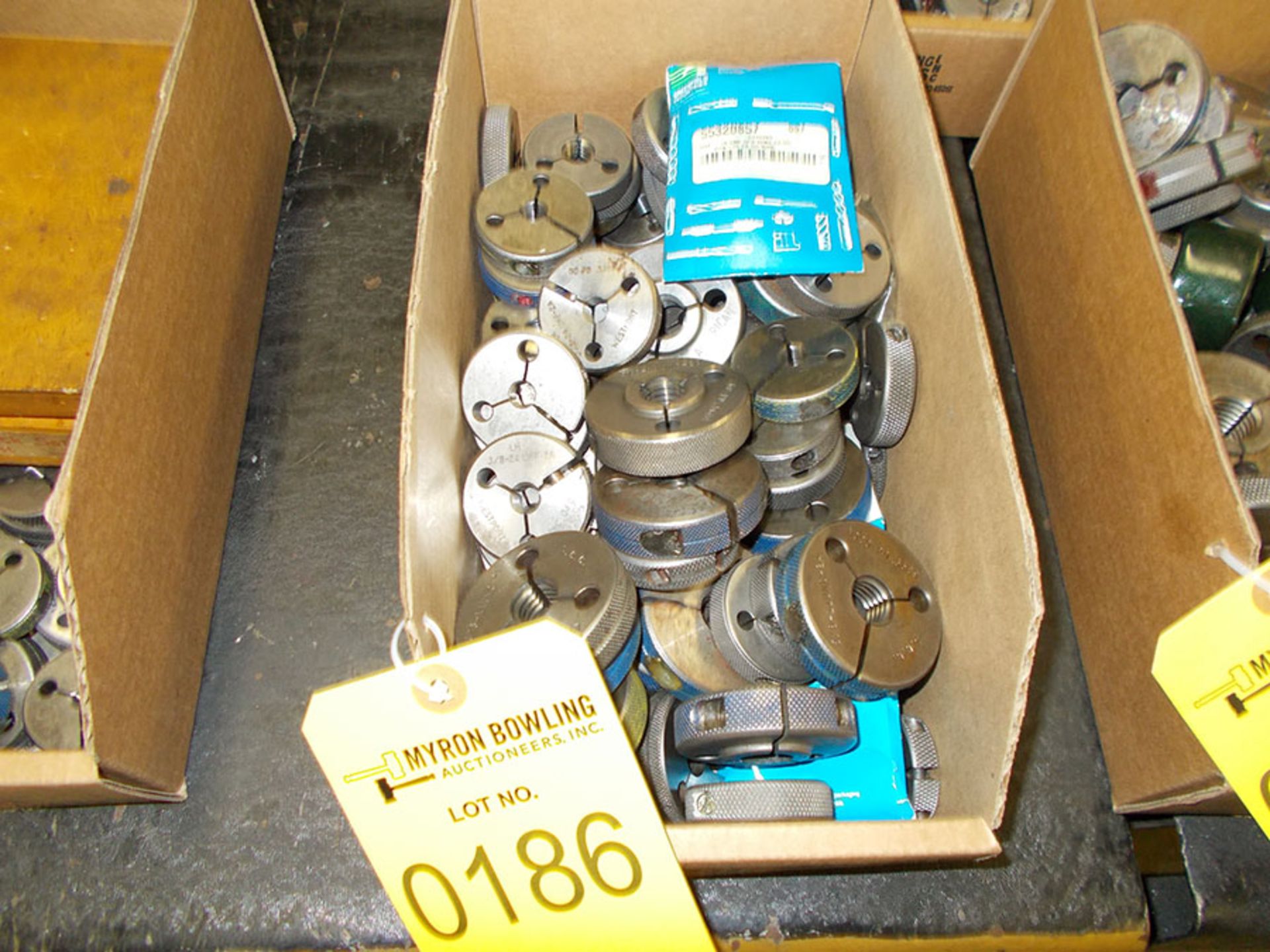 BOX OF MALE THREAD TESTERS