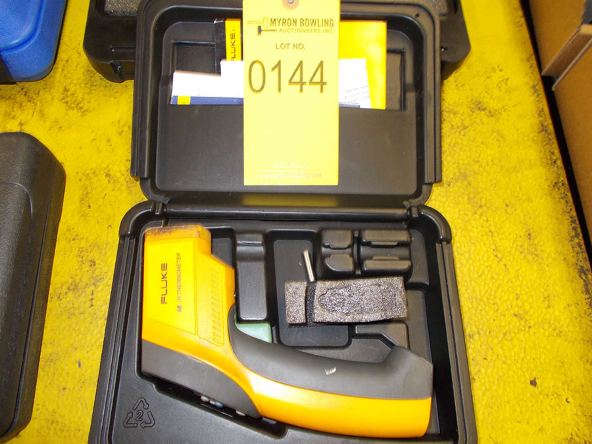 FLUKE IR THERMOMETER