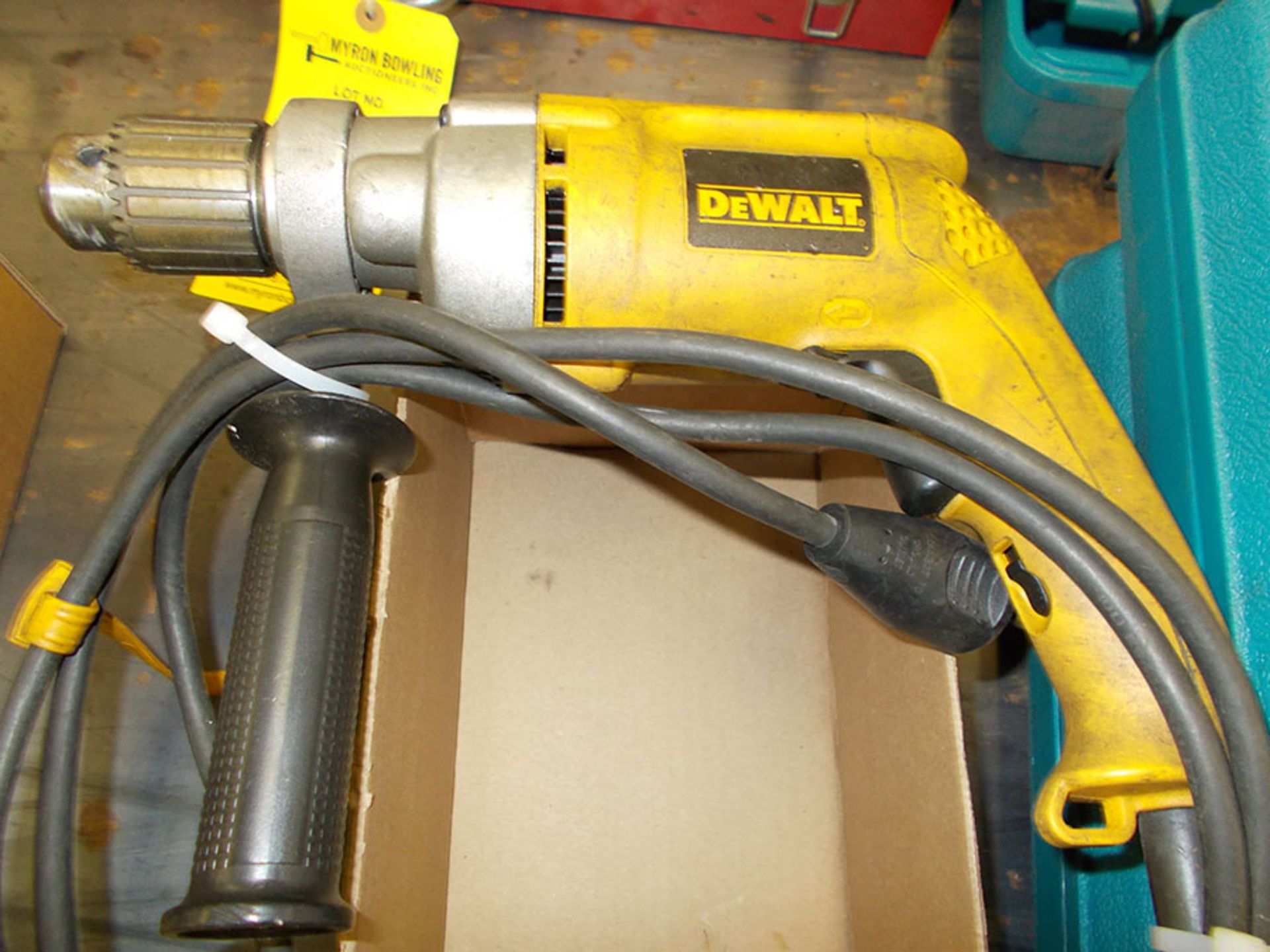 DEWALT 1/2'' ELECTRIC DRILL