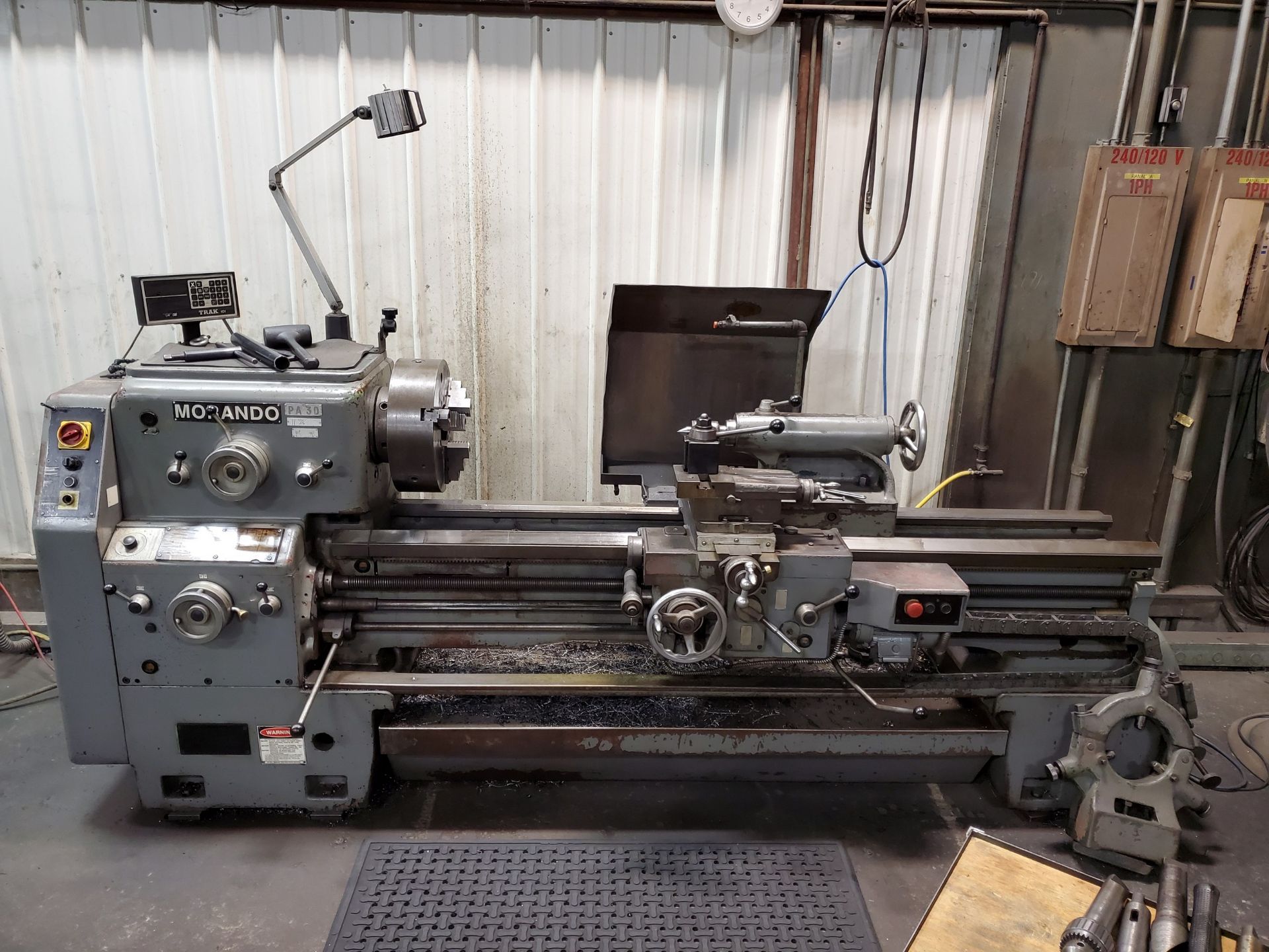 MORANDO PA-30 HORIZONTAL ENGINE LATHE - Image 10 of 11