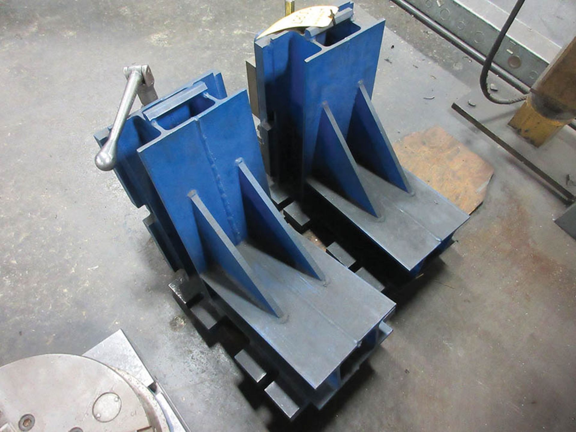 SET OF ANGLE PLATE MACHINE VISE CLAMPS - Image 2 of 2