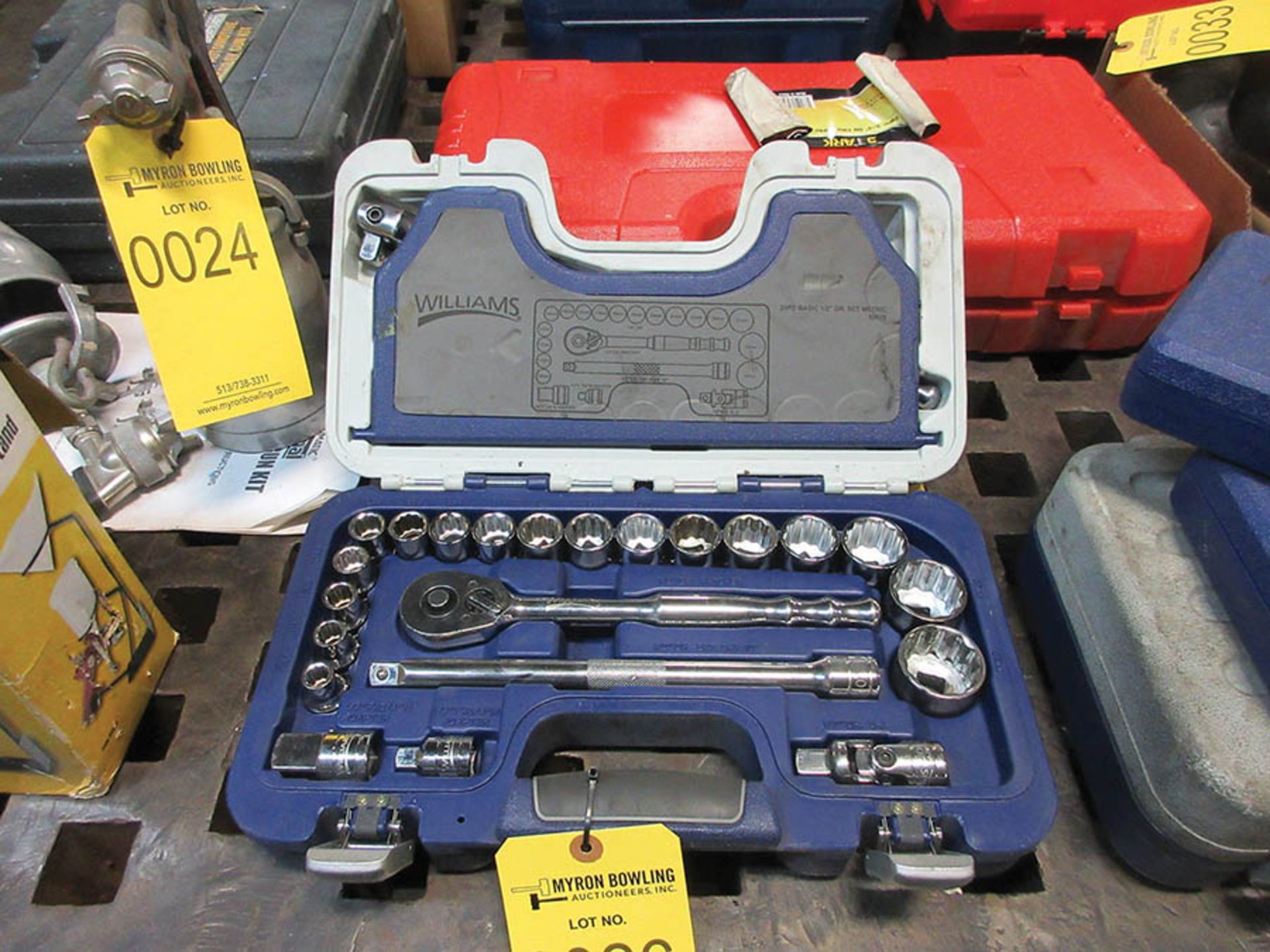 WILLIAMS 25 PC. 1/2'' DRIVE SOCKET SET, 1/2'' DRIVE RATCHET, 3'', 6'' & 10'' EXTENSIONS, METRIC, AND - Image 2 of 3