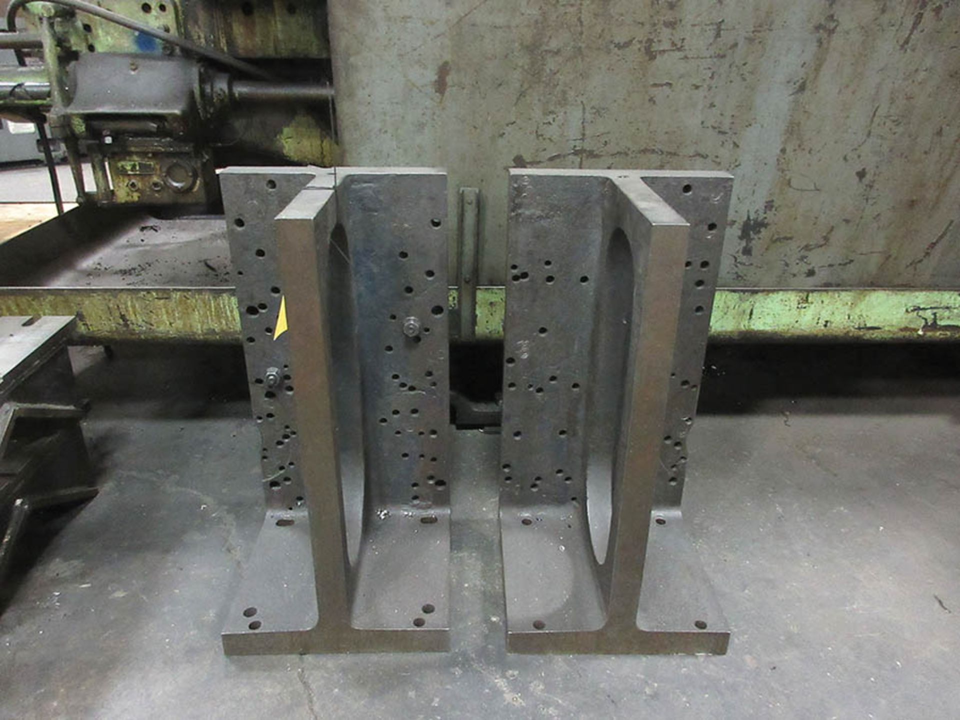 SET OF 24'' X 12'' ANGLE PLATES - Image 2 of 2