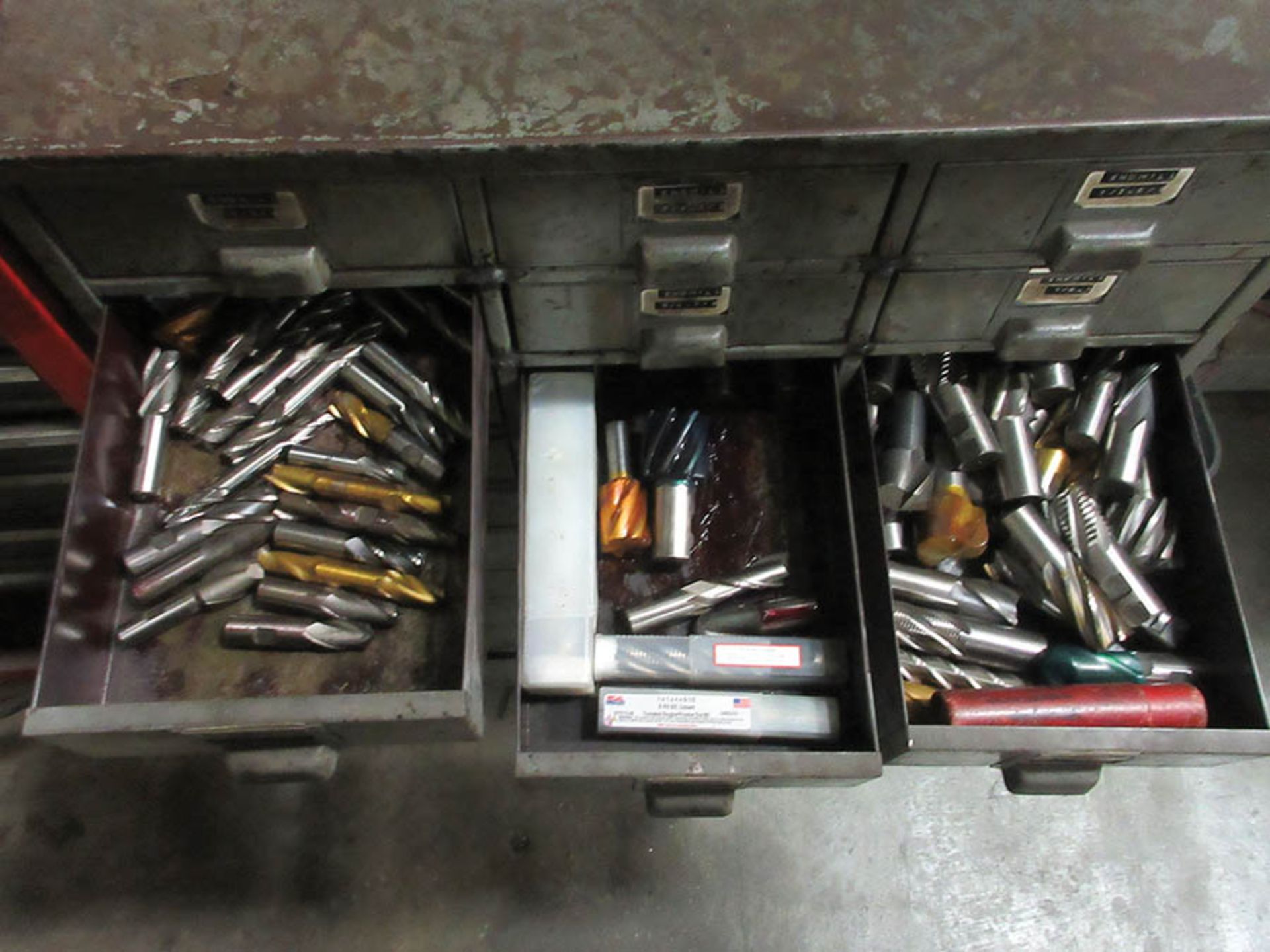 PARTS BIN, (3) HUOT DRILL INDEXES W/ DRILLS AND TAPS, END MILLS, H.S.S., SPECIAL CUTTERS, SAWS, - Image 3 of 4