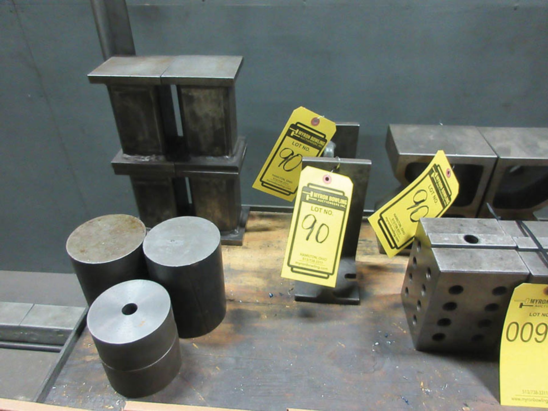 ASSORTED MACHINIST BLOCKS, ANGLE PLATES, V-BLOCKS, AND RISERS - Image 3 of 4