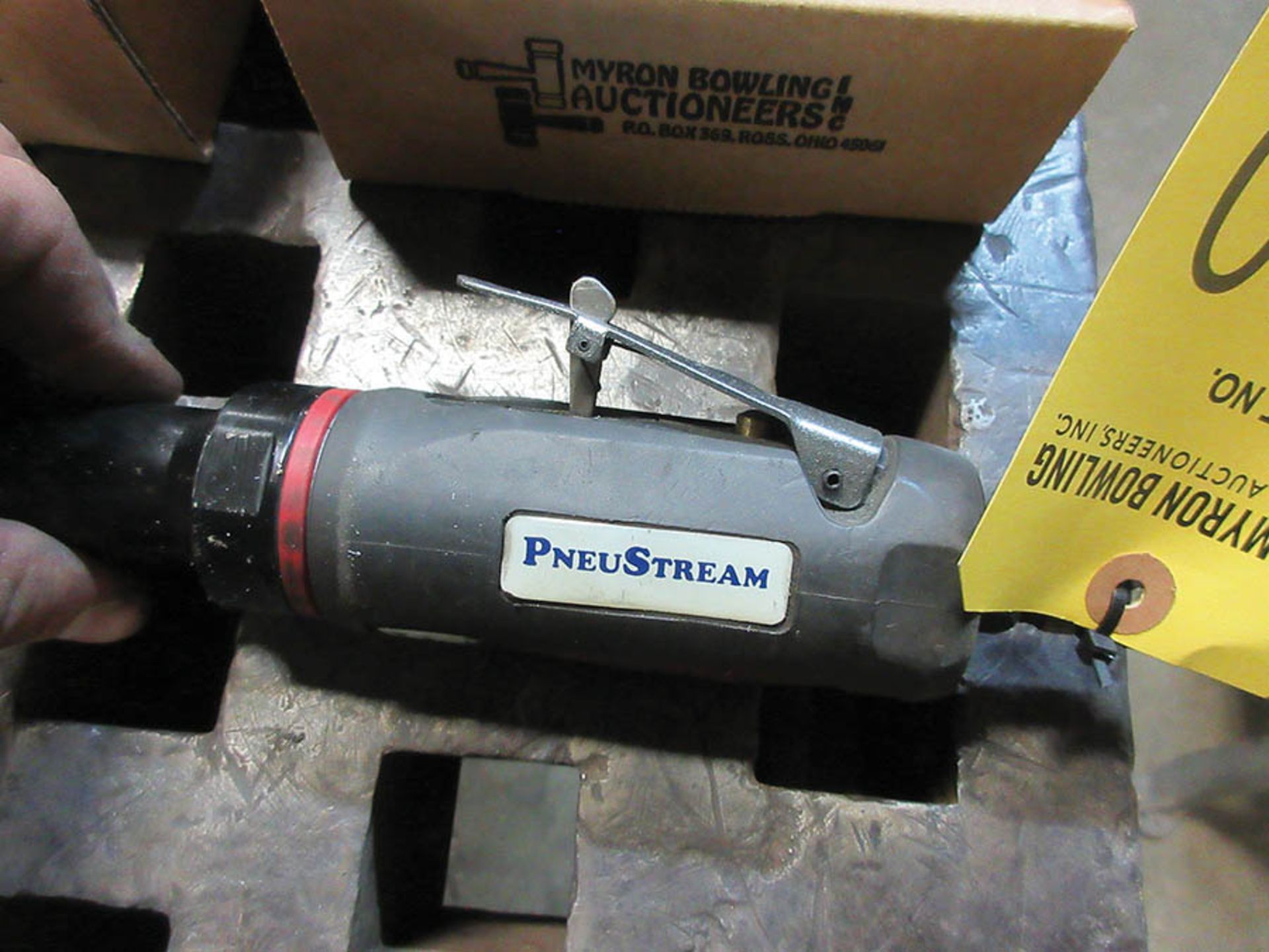 PNEUSTREAM PNEUMATIC 1/4'' EXTENDED SHAFT DIE GRINDER - Image 2 of 2