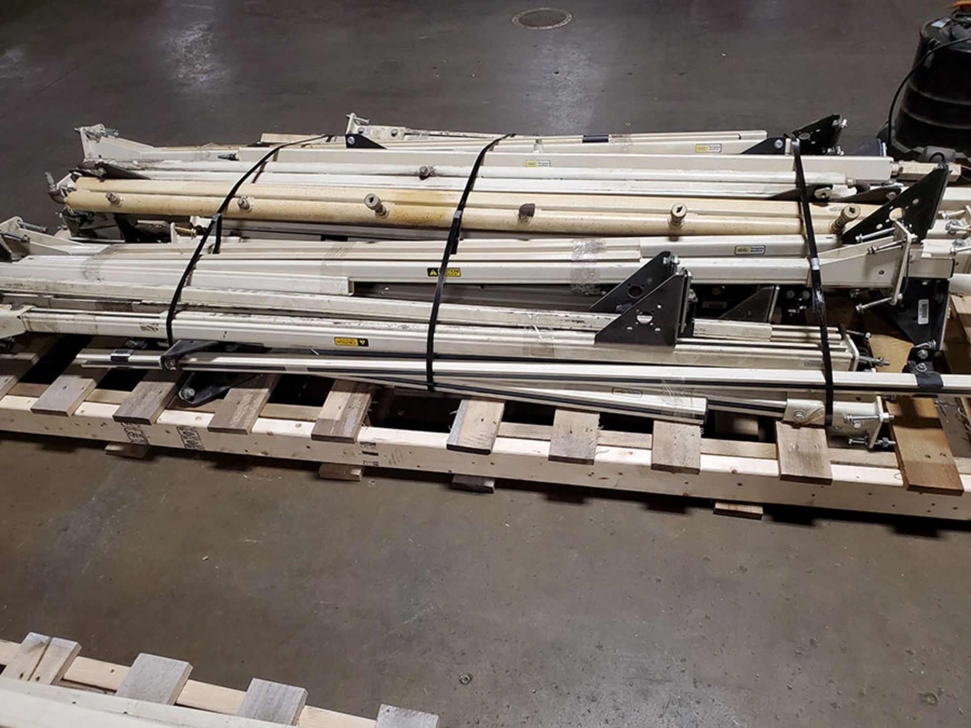 LOT OF (8) SKID OF ADJUSTABLE RAILS & LIGHTS - Image 2 of 12