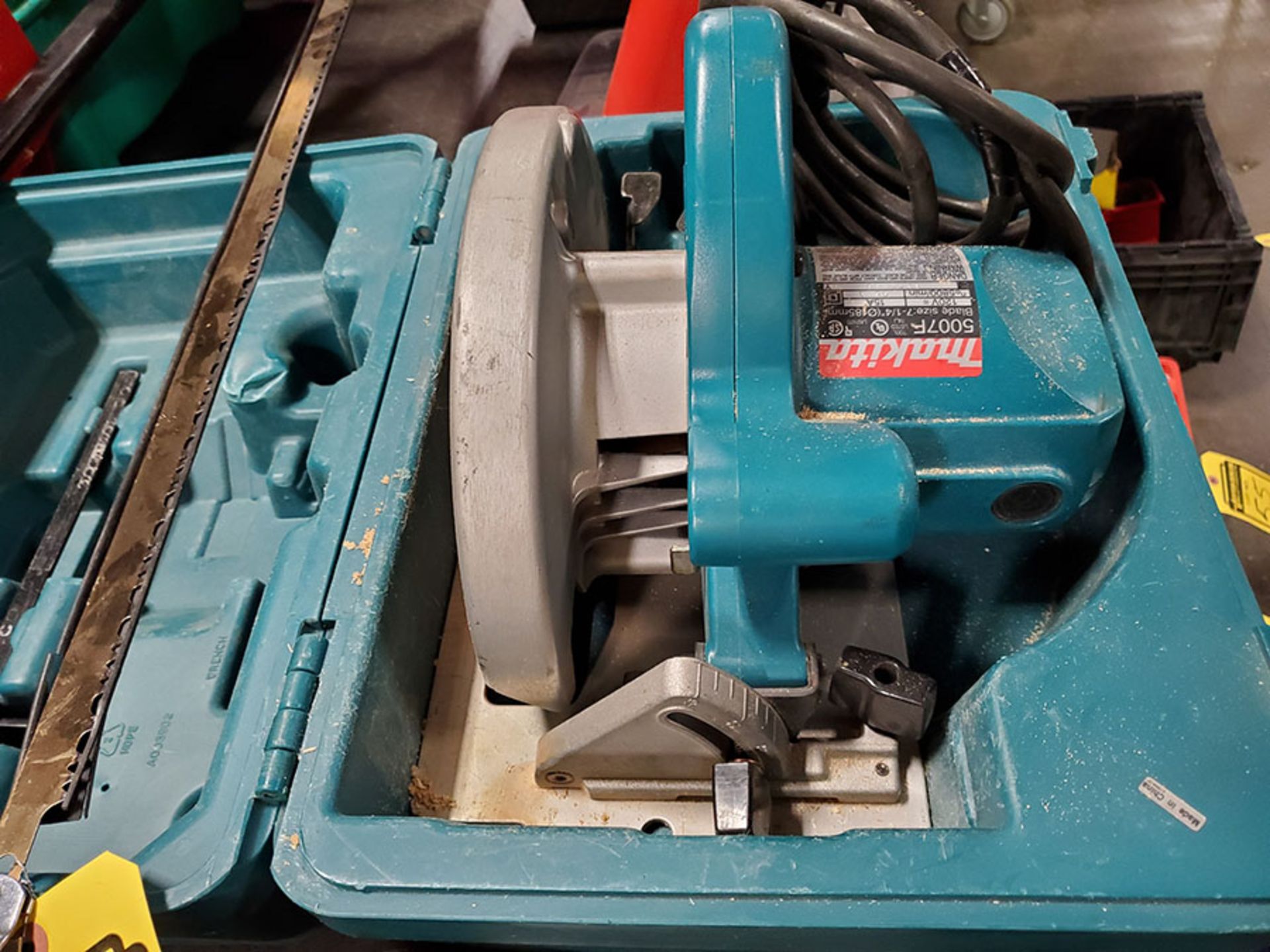 LOT OF MAKITA CIRCULAR SAW; MODEL 5007F & PORTER CABLE CIRCULAR SAW - Image 3 of 5