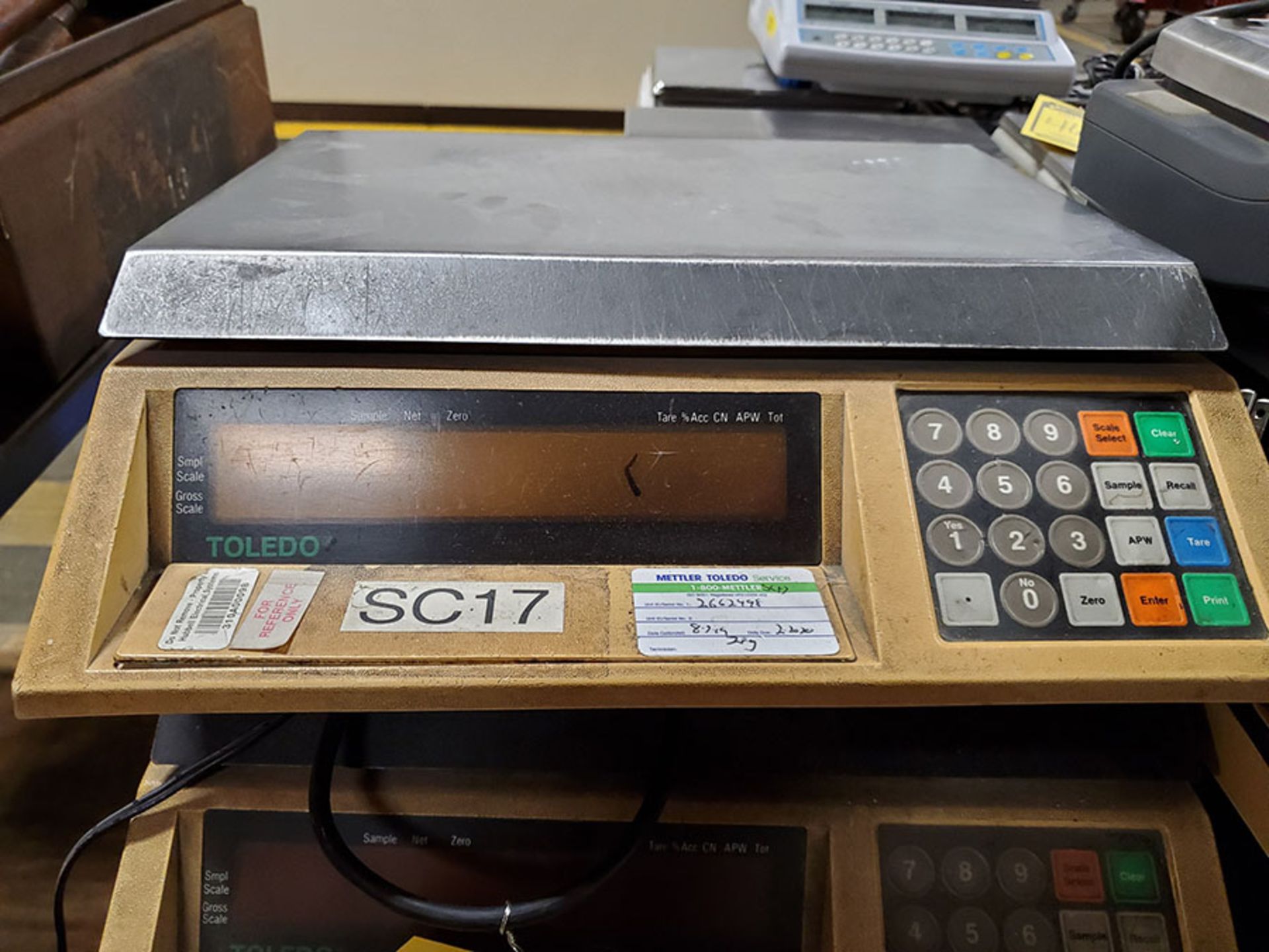 LOT OF (4) DIGITAL SCALES & TABLE - Image 3 of 5