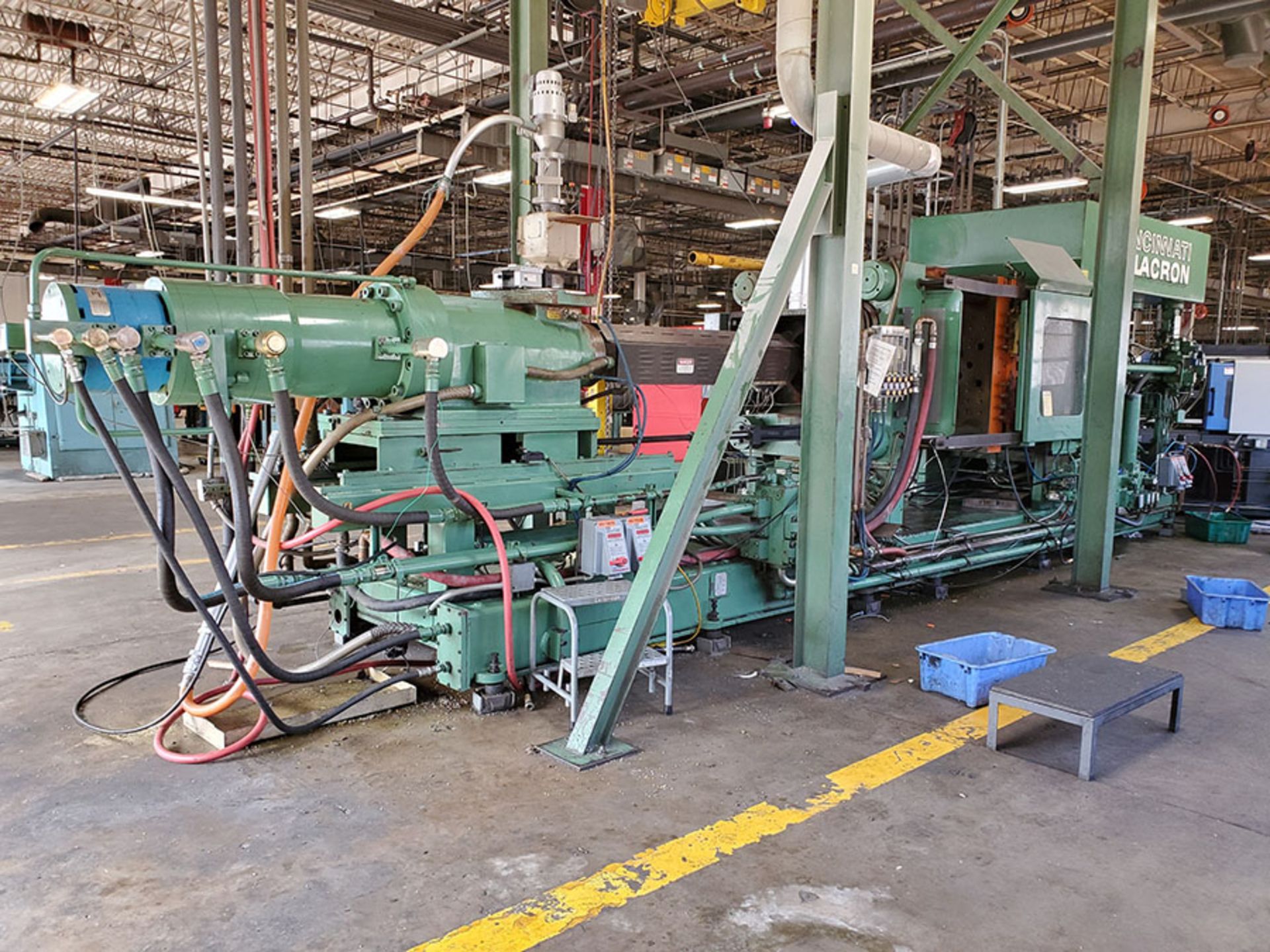 CINCINNATI MILACRON PLASTIC INJECTION MOLDING MACHINE; 500-TON, MODEL 500-70, S/N 4025A21/85-38, - Image 10 of 25