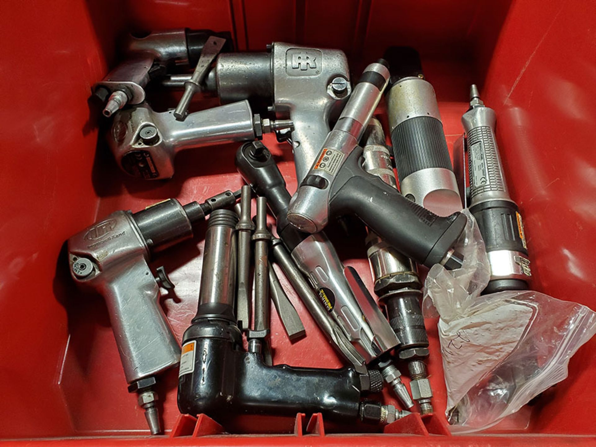 LOT OF ASSORTED INGERSOLL RAND & CENTRAL PNEUMATIC TOOLS