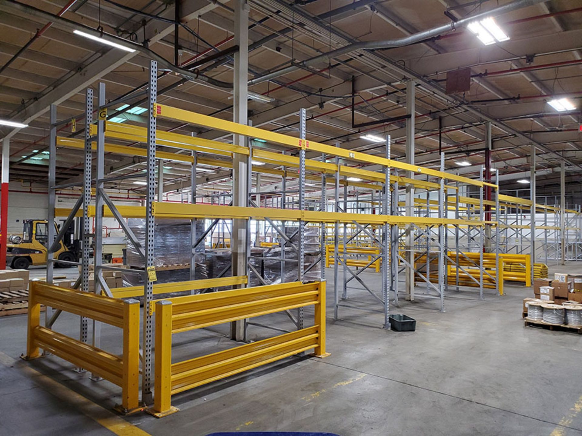 PALLET RACKING ASSEMBLED & ON THE GROUND - (14) SECTIONS TEAR DROP PALLET RACKING, 12' UPRIGHTS X - Image 5 of 19