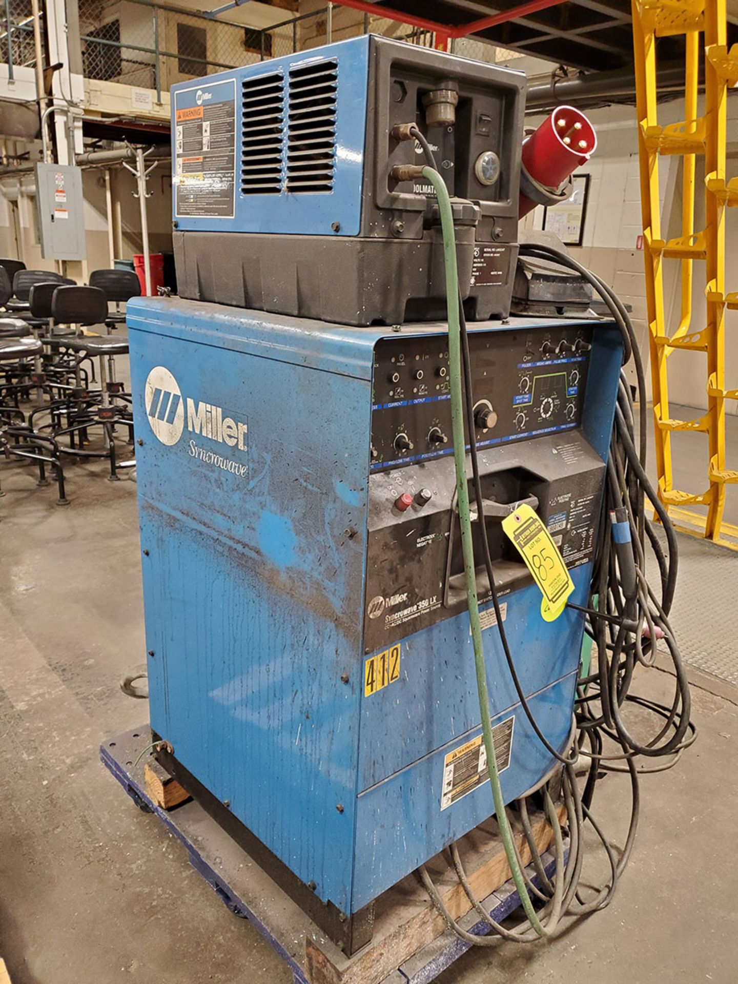 MILLER SYNCROWAVE 350LX CC/AC/DC WELDER; S/N LA036274, SINGLE PHASE, HERTZ 50/60, WITH MILLER - Image 4 of 6