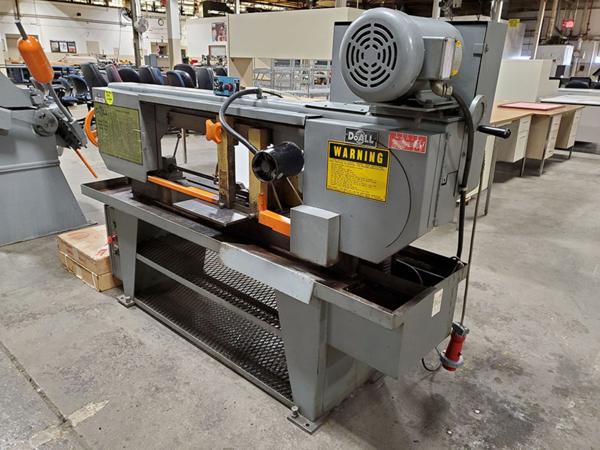 DO-ALL MODEL C-916 BANDSAW METAL CUTTING; MODEL C-915, S/N 438-882018, 3-PHASE, 3.0 NORMAL AMPS, - Image 2 of 9