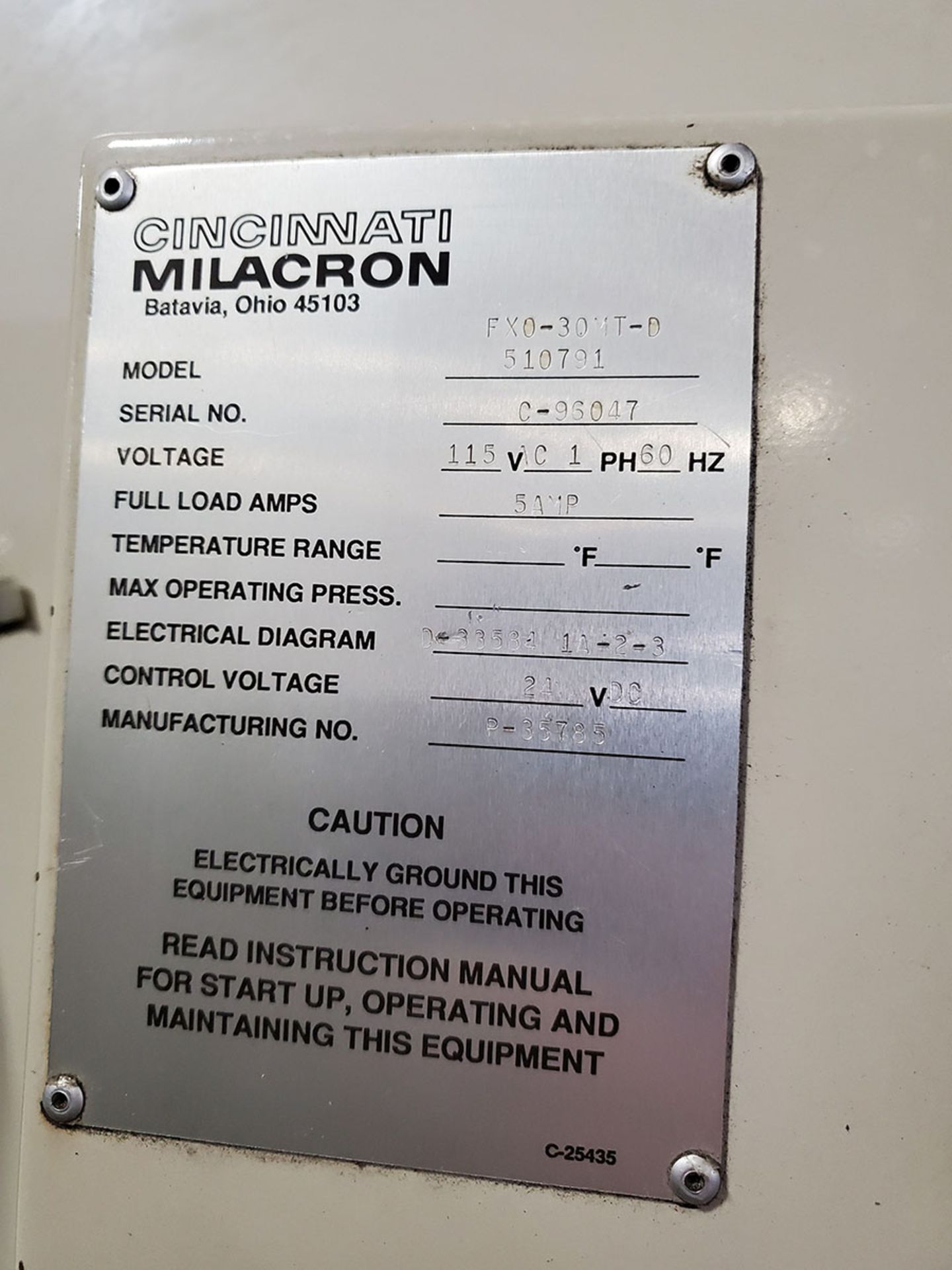 1994 CINCINNATI MILACRON 300-TON PLASTIC INJECTION MOLDING MACHINE; MODEL VH-300-21, S/N - Image 18 of 22