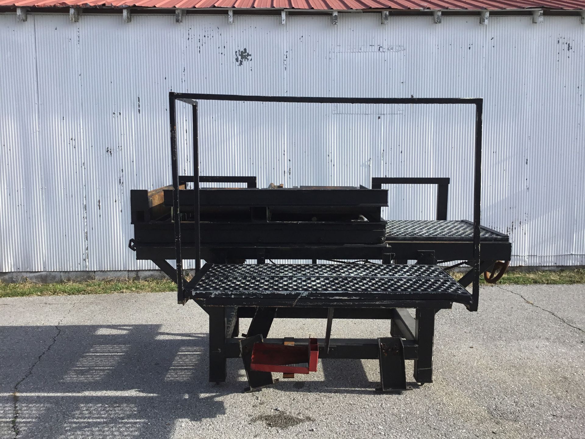 *LOCATED TULLAHOMA, TN* Adjustable Die-Changing Conveyor Table, Dimensions: 80" L x 100" W x 69" H