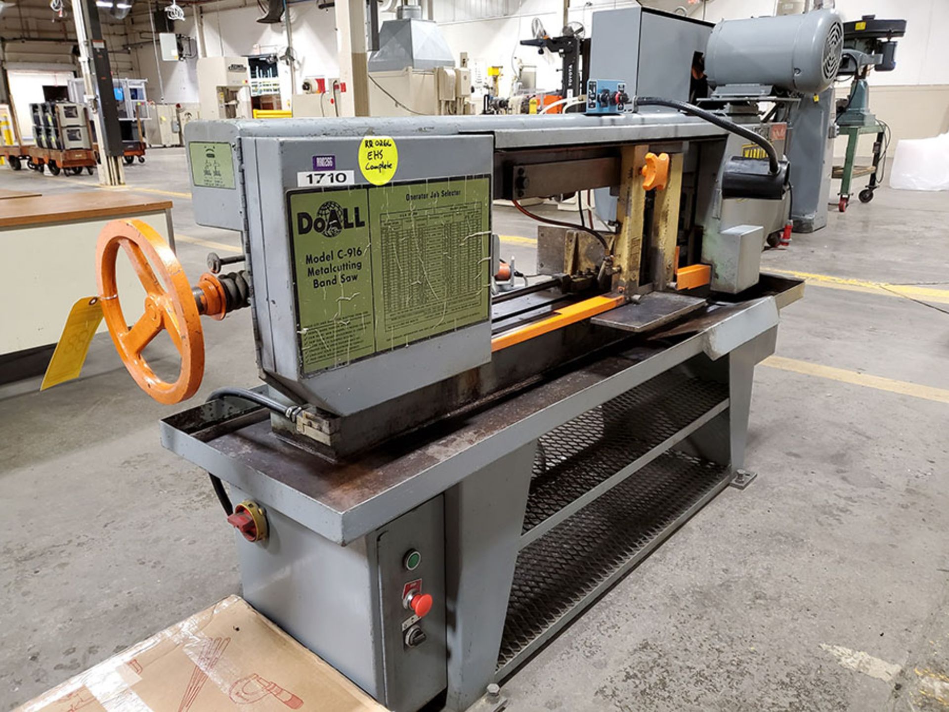 DO-ALL MODEL C-916 BANDSAW METAL CUTTING; MODEL C-915, S/N 438-882018, 3-PHASE, 3.0 NORMAL AMPS, - Image 5 of 9