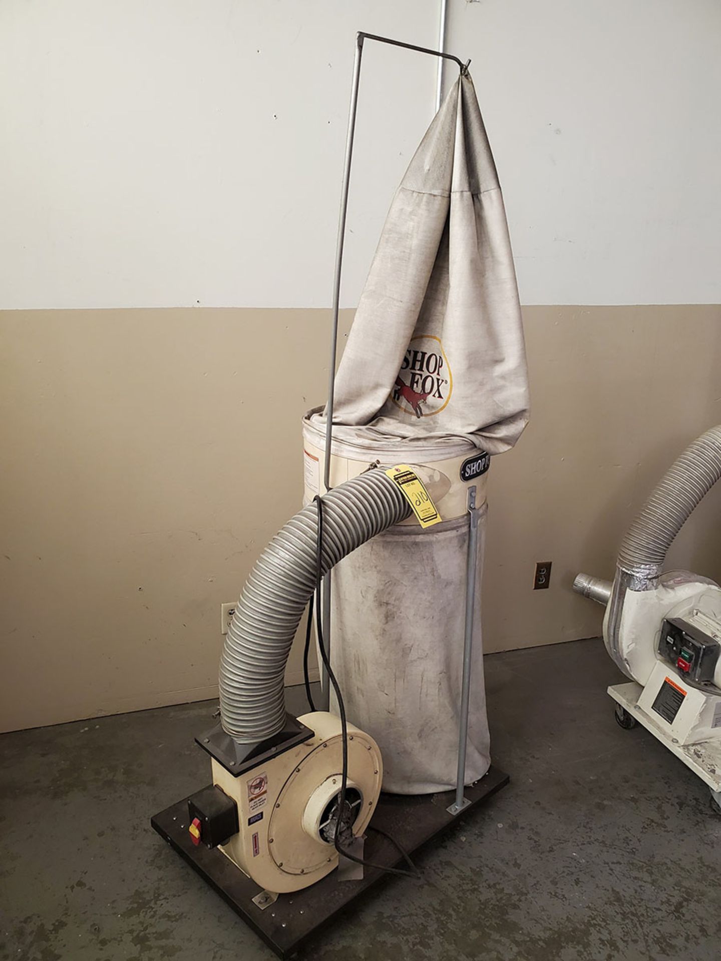 SHOP FOX PORTABLE 1 1/2 HP DUST COLLECTOR; MODEL W1685 - Image 2 of 3