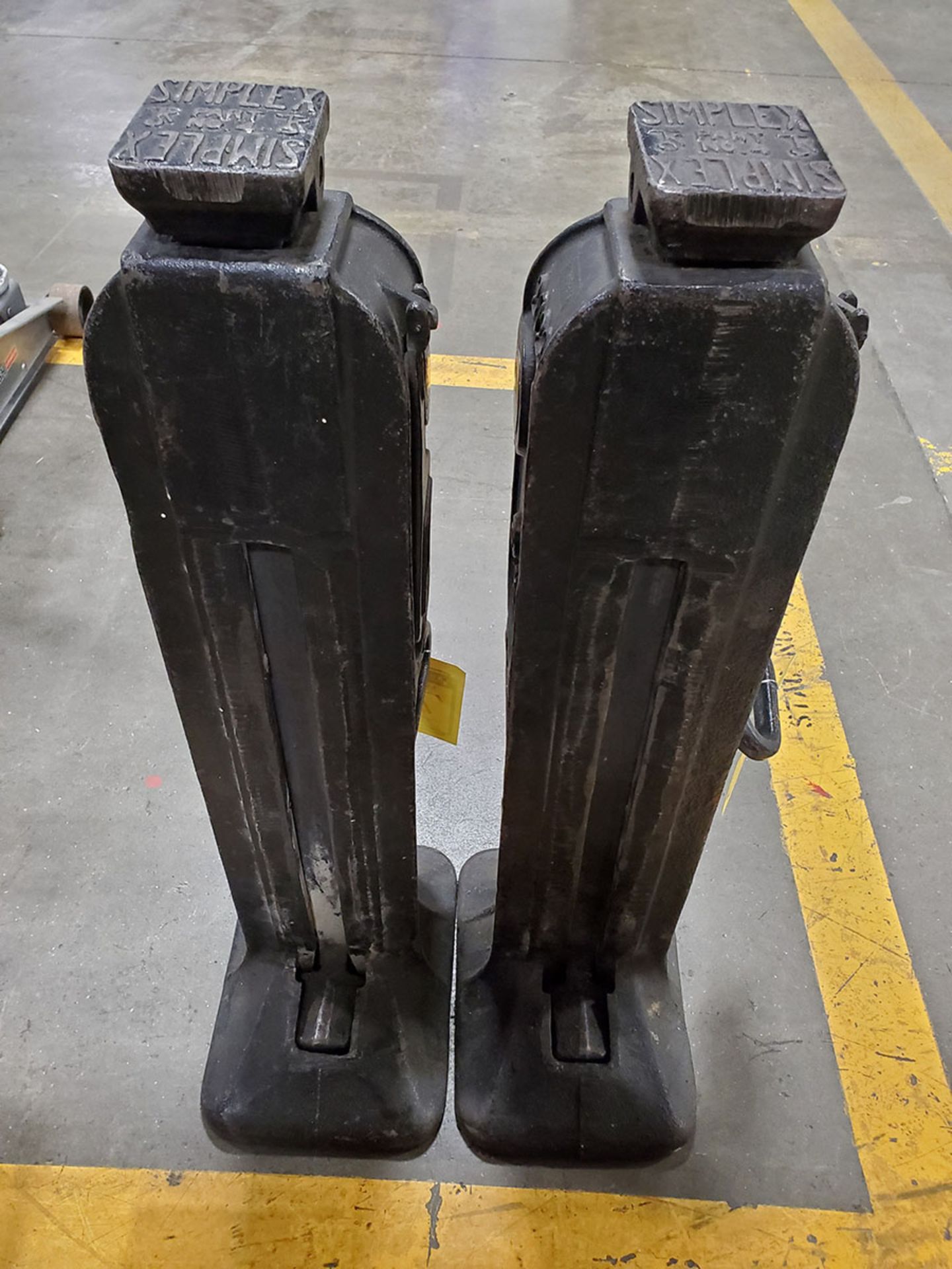 PAIR OF SIMPLEX PINE 20-TON JACKS; 18'' TRAVEL, MODEL 2029 - Image 3 of 5