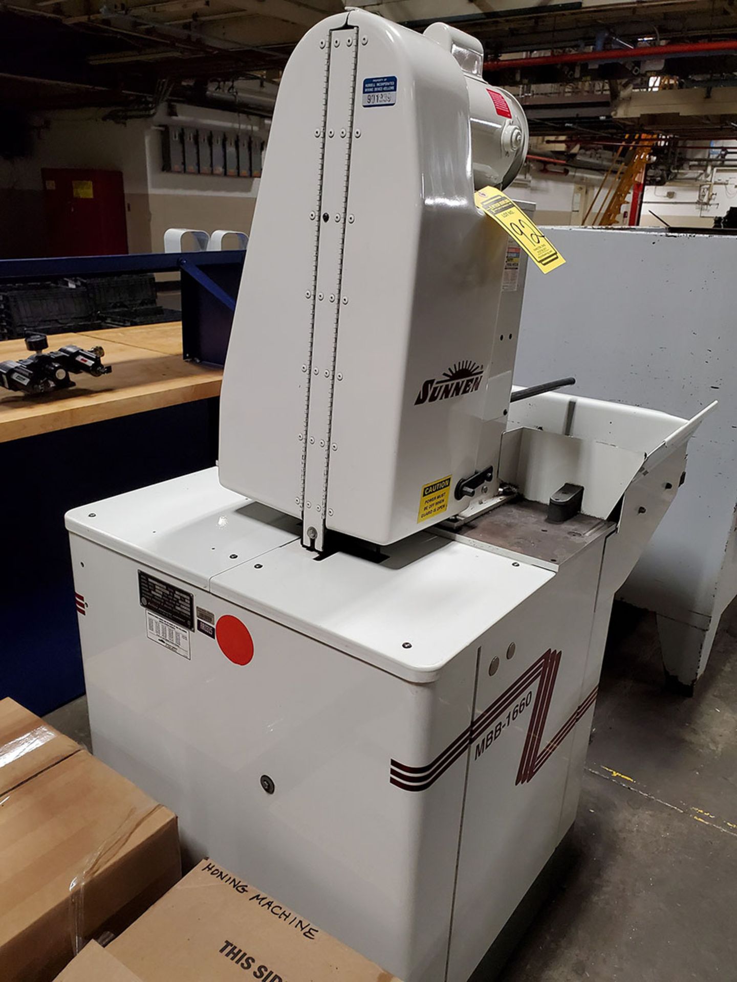 SUNNEN MBB-1660 PRECISION HONING MACHINE; MODEL MBB-1660-K, S/N 4A1-96003, SUPPLY VOLT 115, 60-HZ, - Image 5 of 10