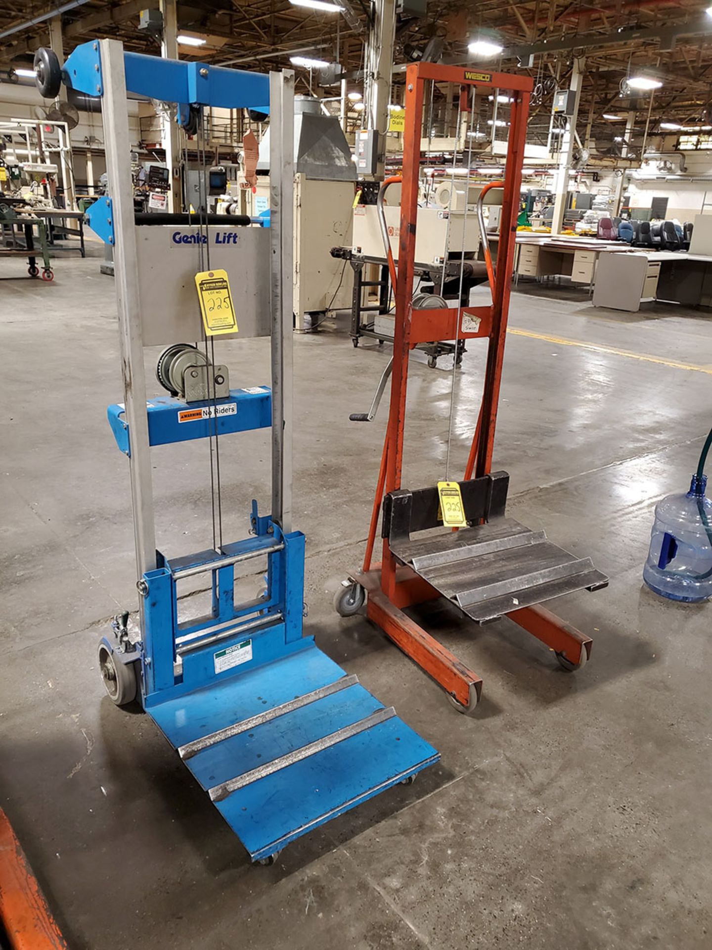 GENIE 500 LB. CAPACITY & WESCO 500 LB. CAPACITY LIFTS - Image 2 of 5