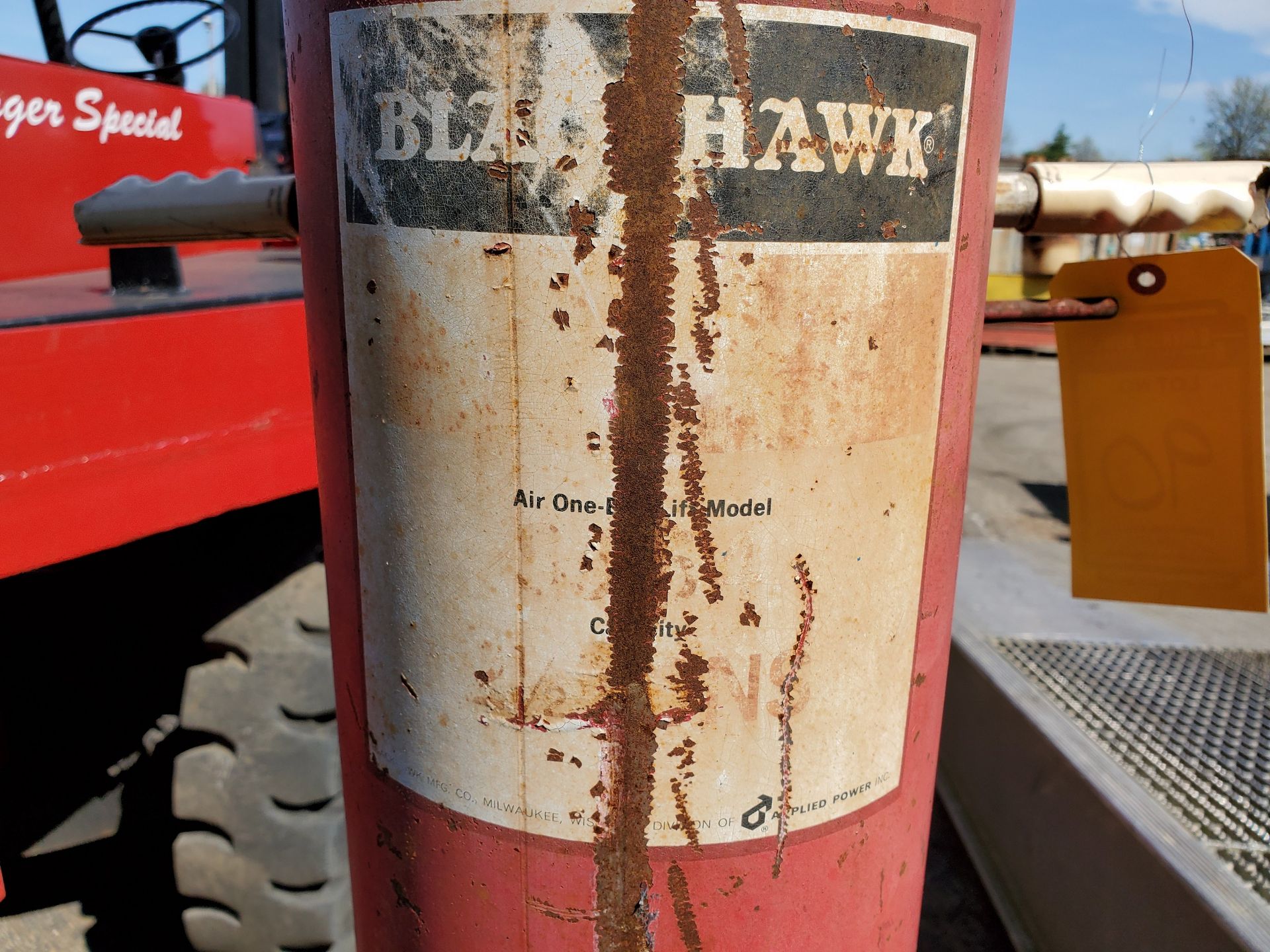 BLACK HAWK 5,000 LB. CAP. PNEUMATIC JACK, MODEL SJ64, S/N CG48353 - Image 3 of 5