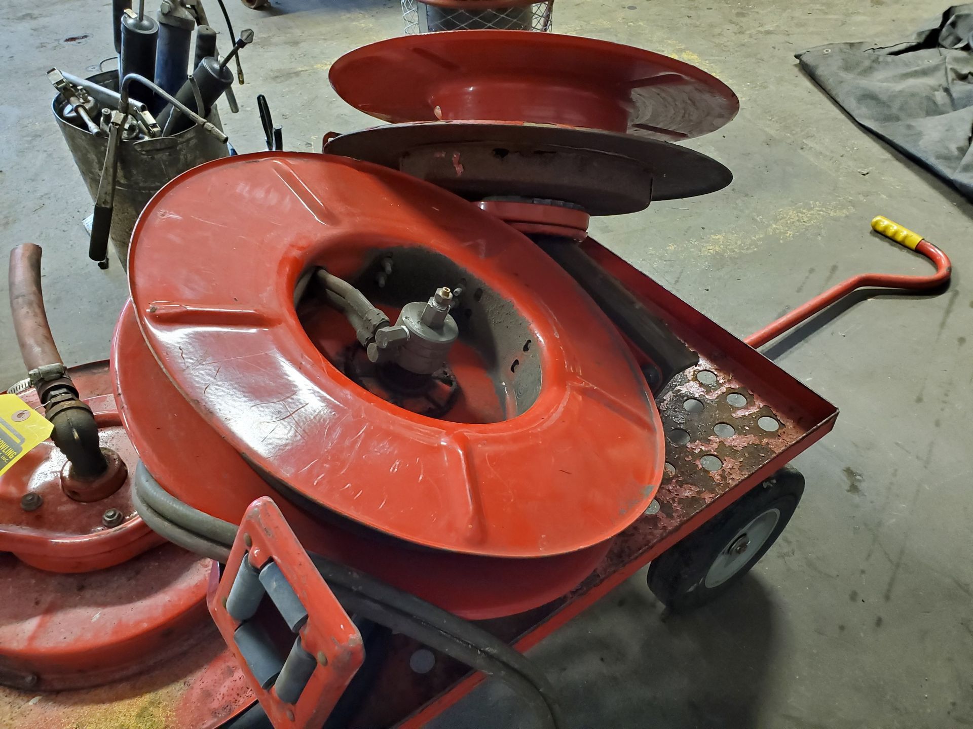 (3) HOSE REELS & LITTLE GIANT UTILITY CART - Image 3 of 5