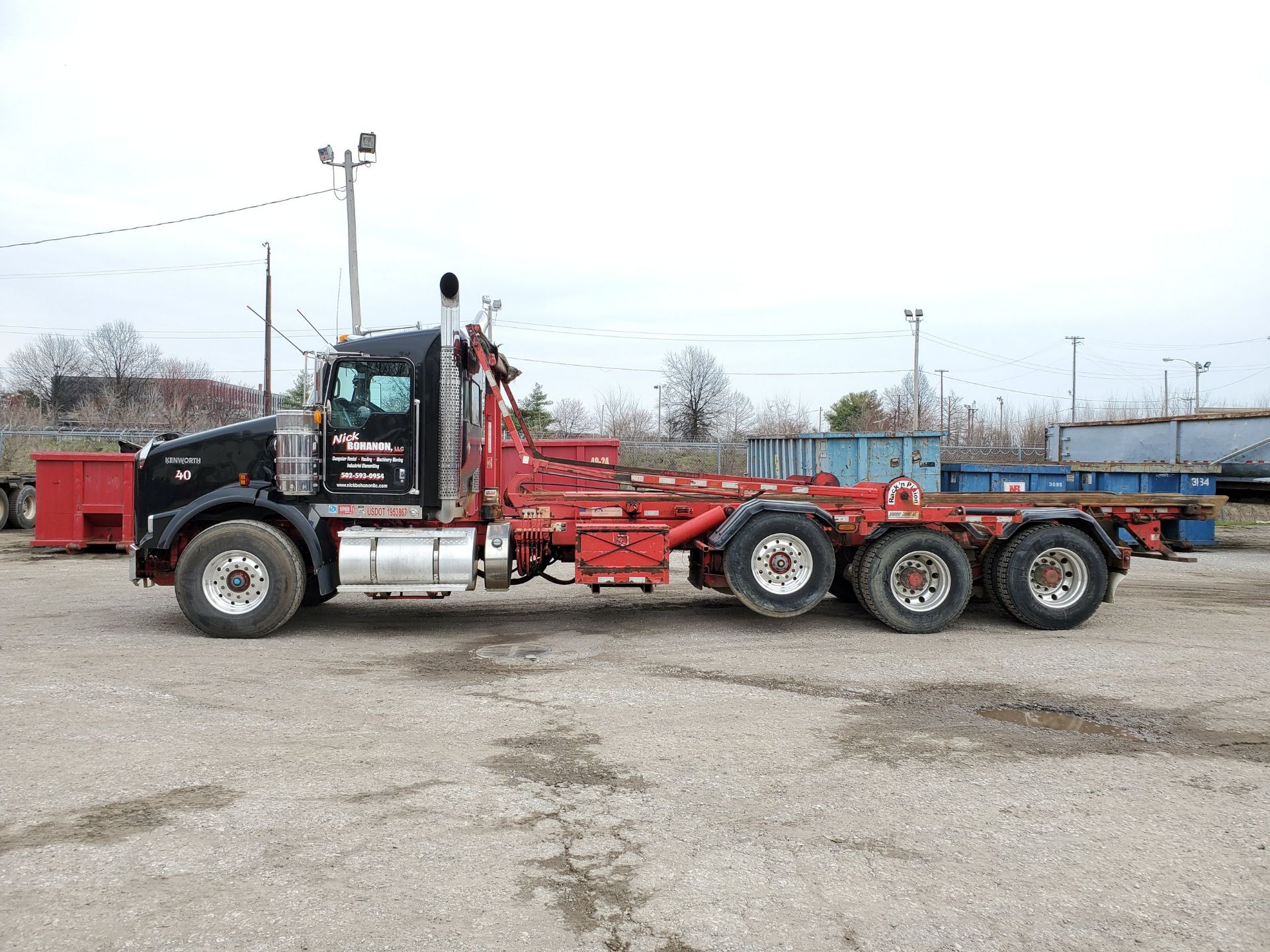 2014 KENWORTH T800 75,000 LB. HOIST & ROLL-OFF TRACTOR, VIN 1NKDX4TX1EJ341596, 258,000 MILES, - Image 8 of 34