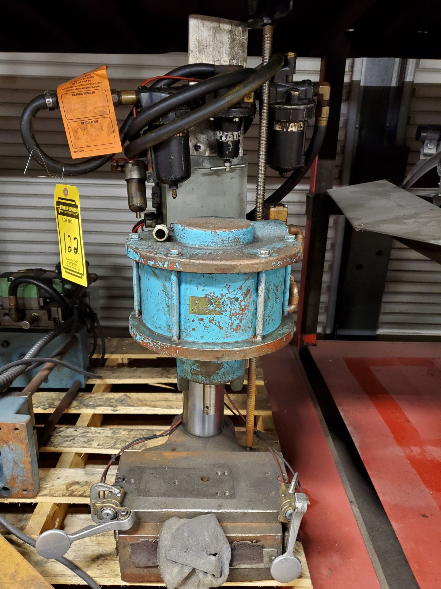 (2) PNEUMATIC PRESSES, AIR HYDRAULICS S/N 50AX-4722 & OTHER - Image 5 of 6