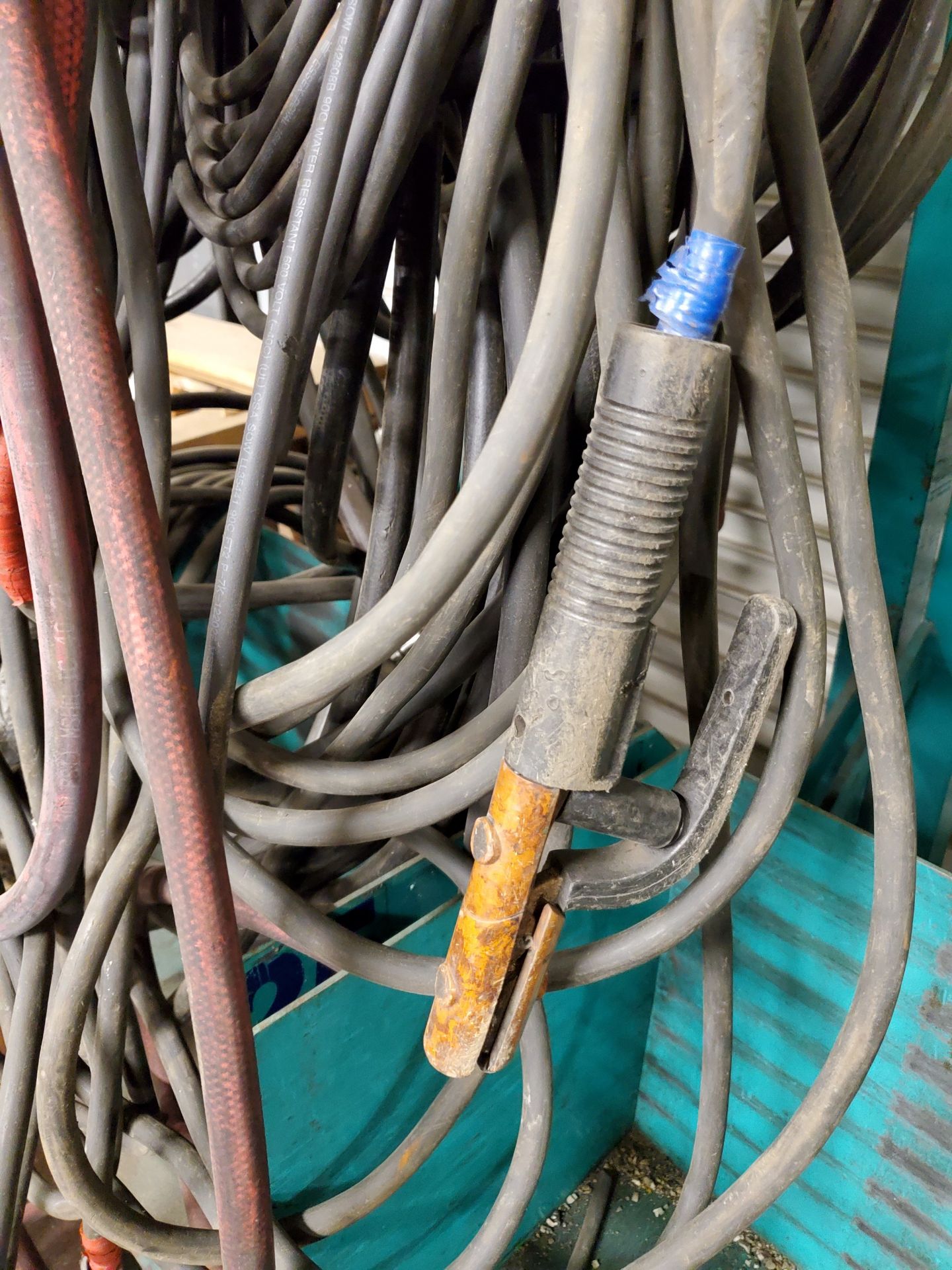 CAGE FULL OF HEAVY ELECTRICAL WIRE - Image 10 of 12