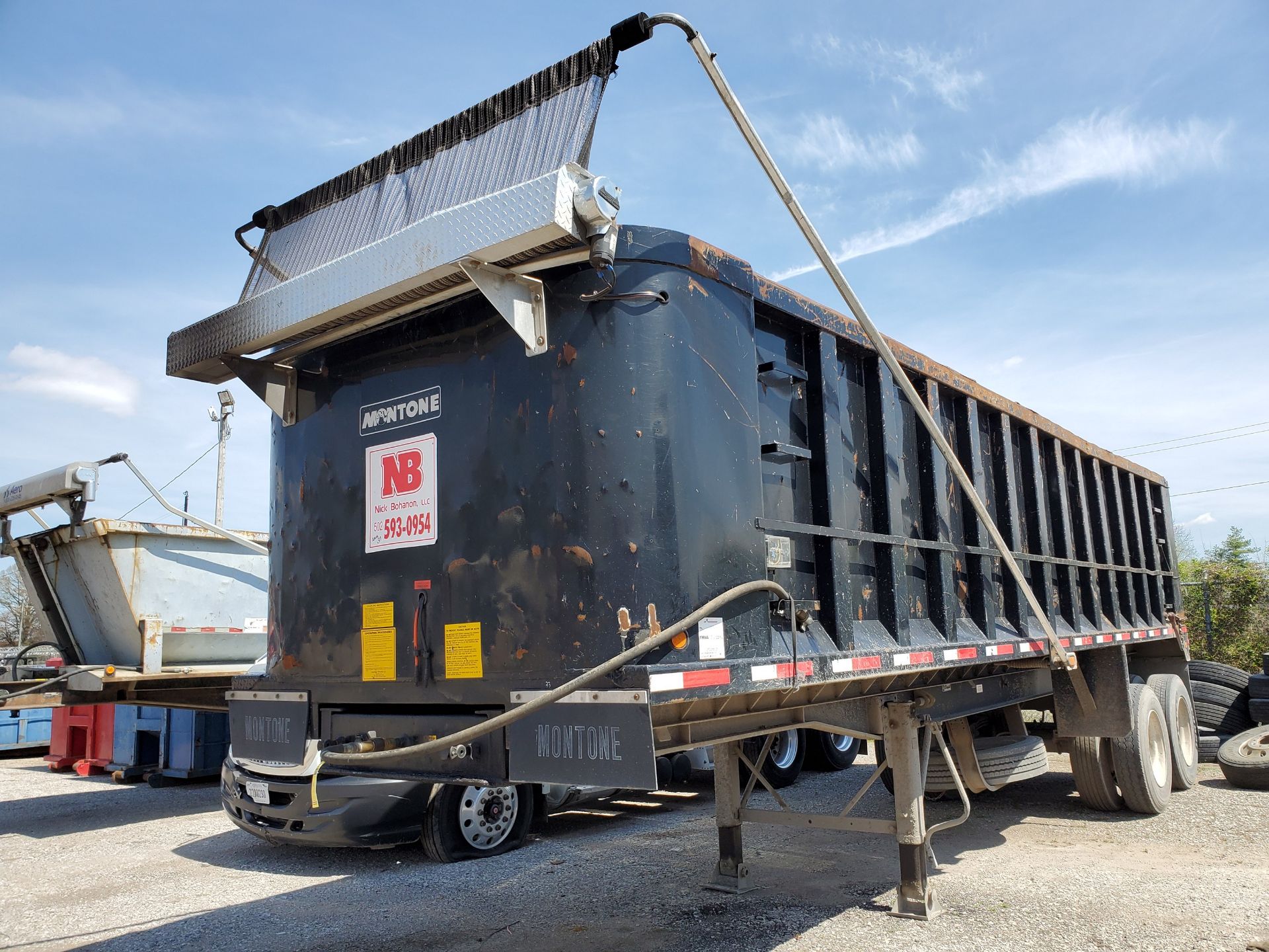 (2007) MONTONE DUMP TRAILER, 75,000 GVWR, MODEL SD30606060, VIN 1M9SD302076567143 - Image 2 of 13