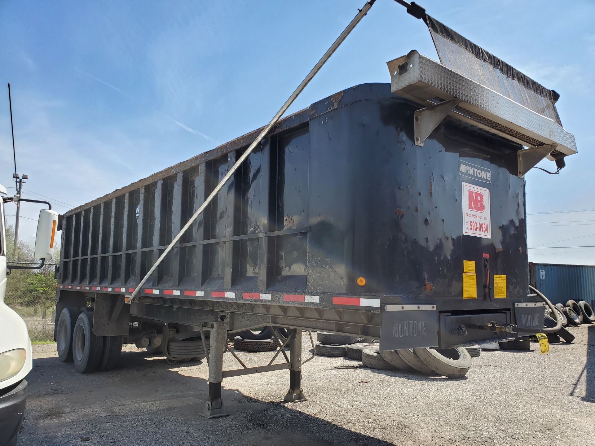 (2007) MONTONE DUMP TRAILER, 75,000 GVWR, MODEL SD30606060, VIN 1M9SD302076567143 - Image 11 of 13