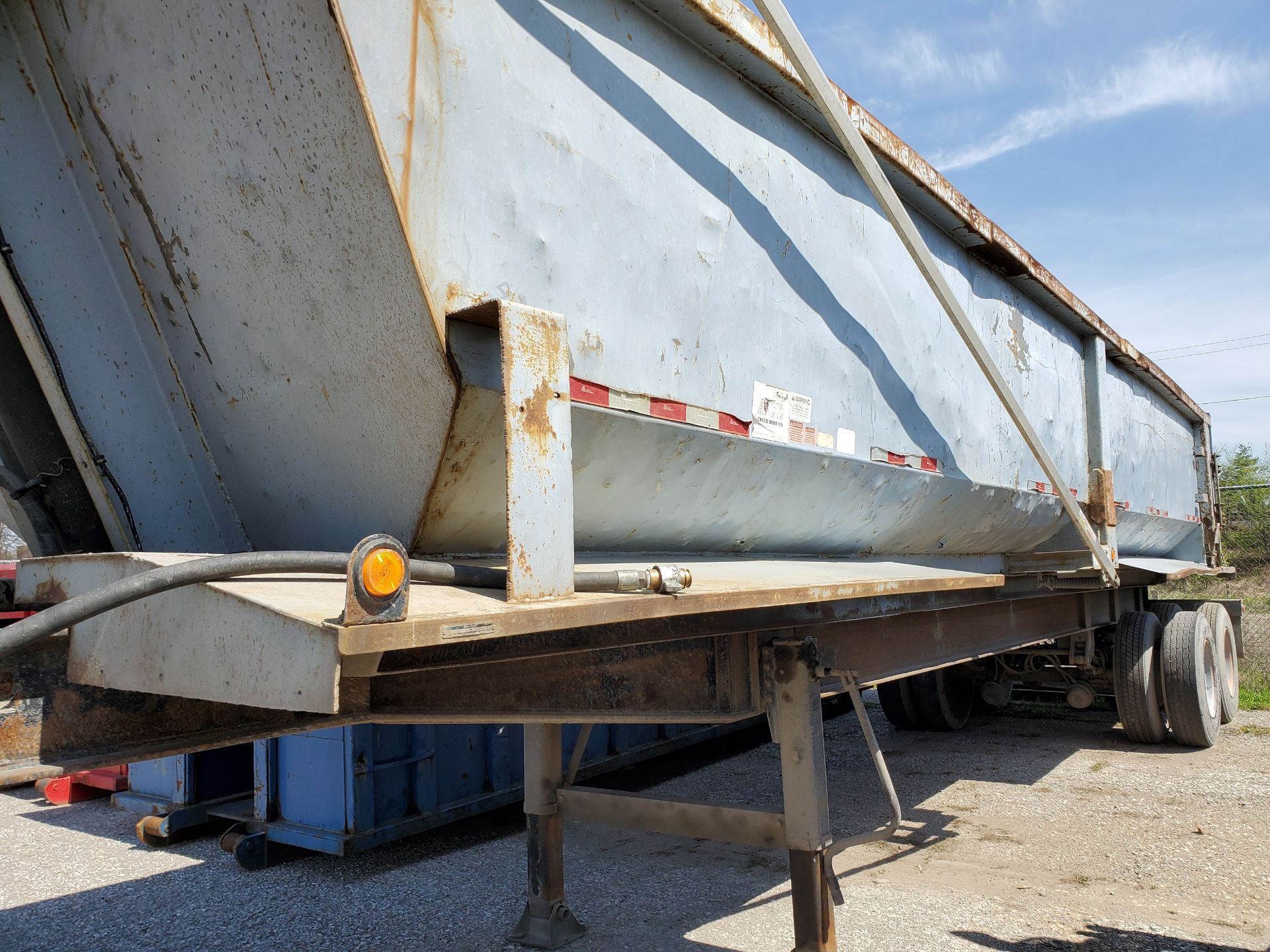 ACE TRUCK BODY CO. GONDOLA DUMP TRAILER, VIN 1A9DS36278A169013, AERO TARP - Image 3 of 11