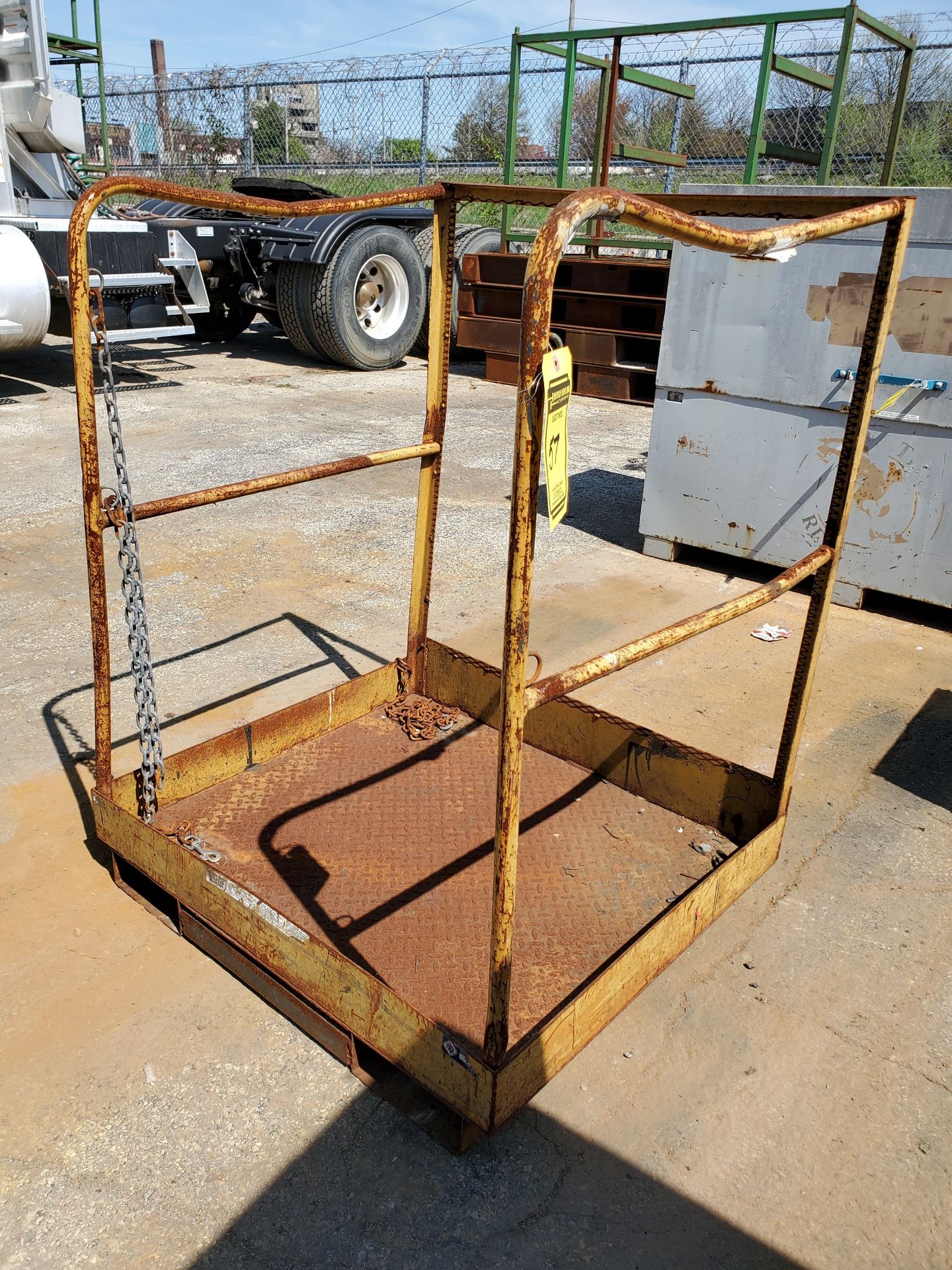 SET OF 5' FORK EXTENSIONS & MAN BASKET - Image 4 of 6