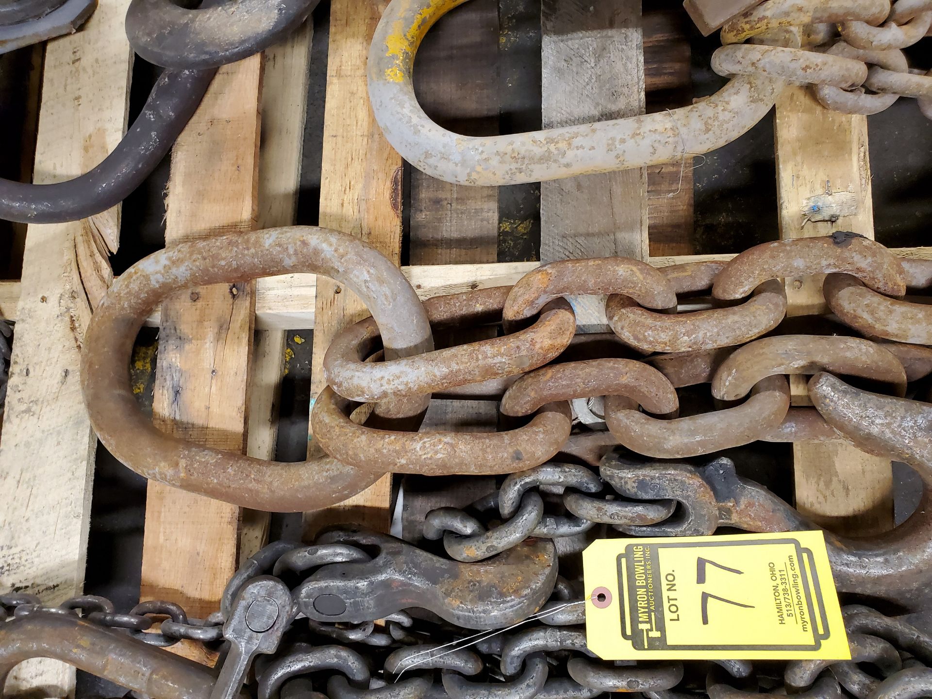 PALLET W/ ASSORTED LIFTING CHAINS 1/4'' - 1'' - Image 3 of 7