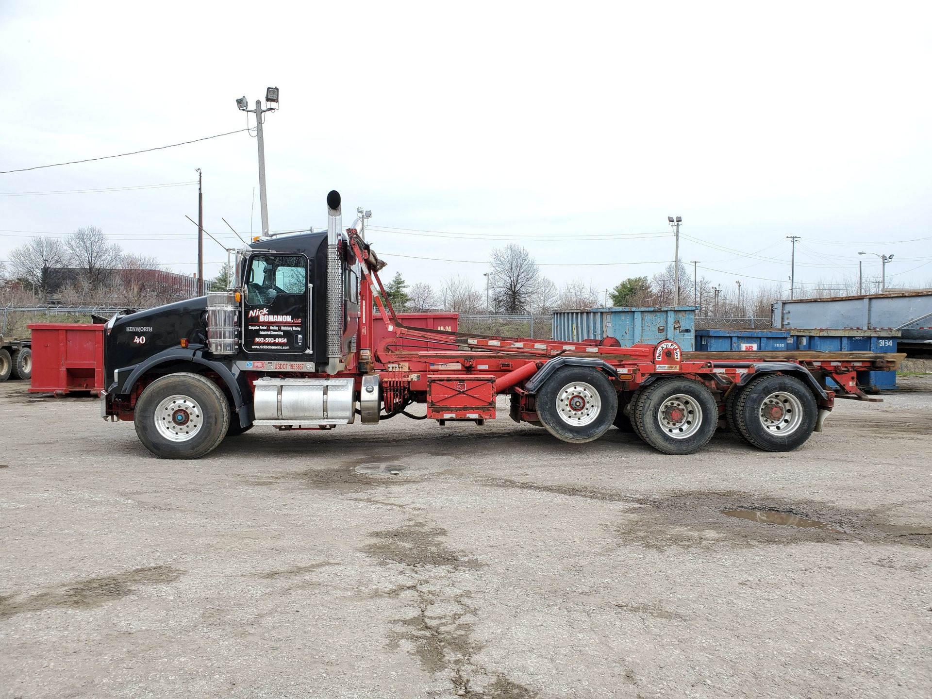 2014 KENWORTH T800 75,000 LB. HOIST & ROLL-OFF TRACTOR, VIN 1NKDX4TX1EJ341596, 258,000 MILES, - Image 6 of 34