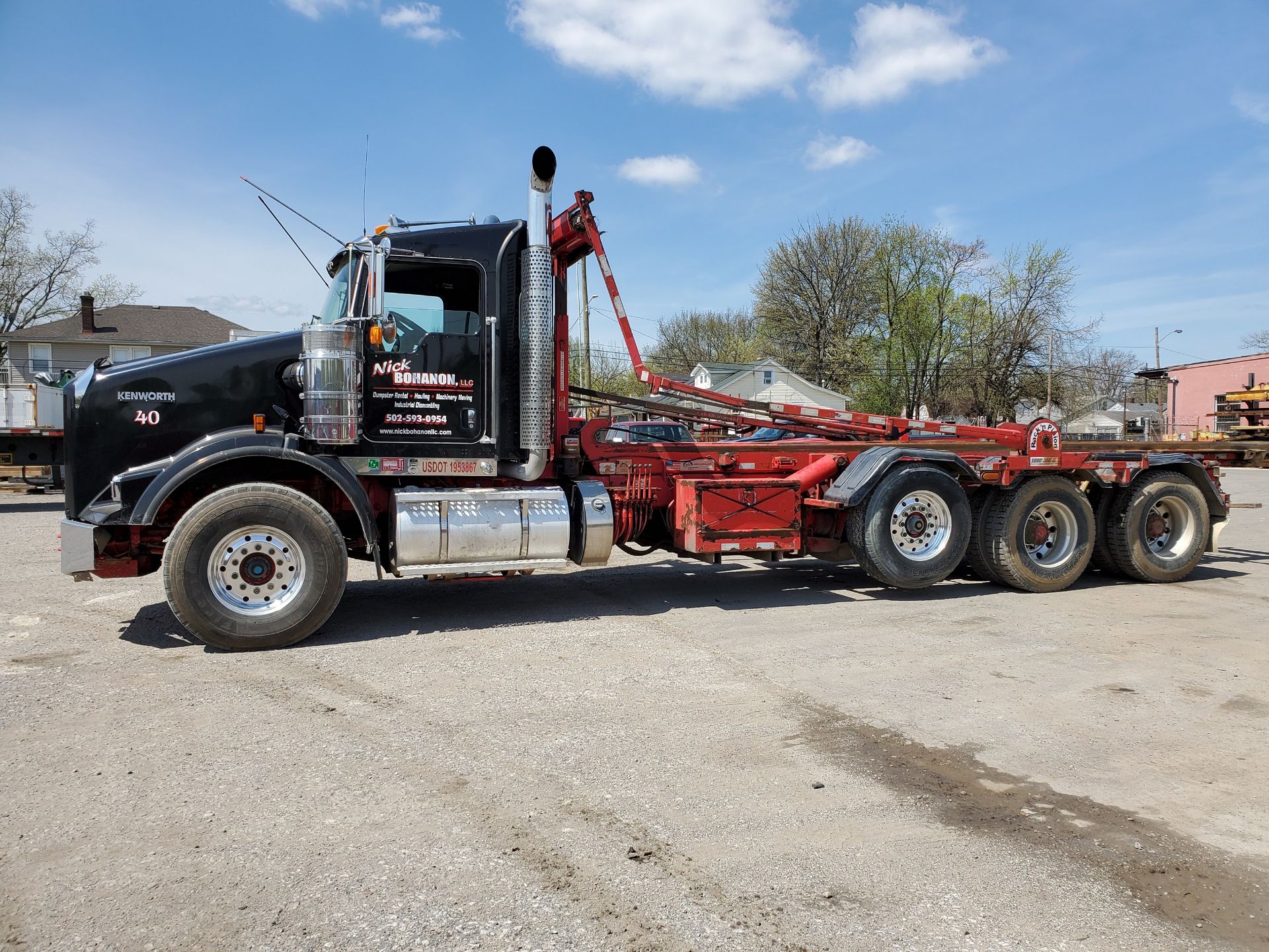 2014 KENWORTH T800 75,000 LB. HOIST & ROLL-OFF TRACTOR, VIN 1NKDX4TX1EJ341596, 258,000 MILES, - Image 2 of 34