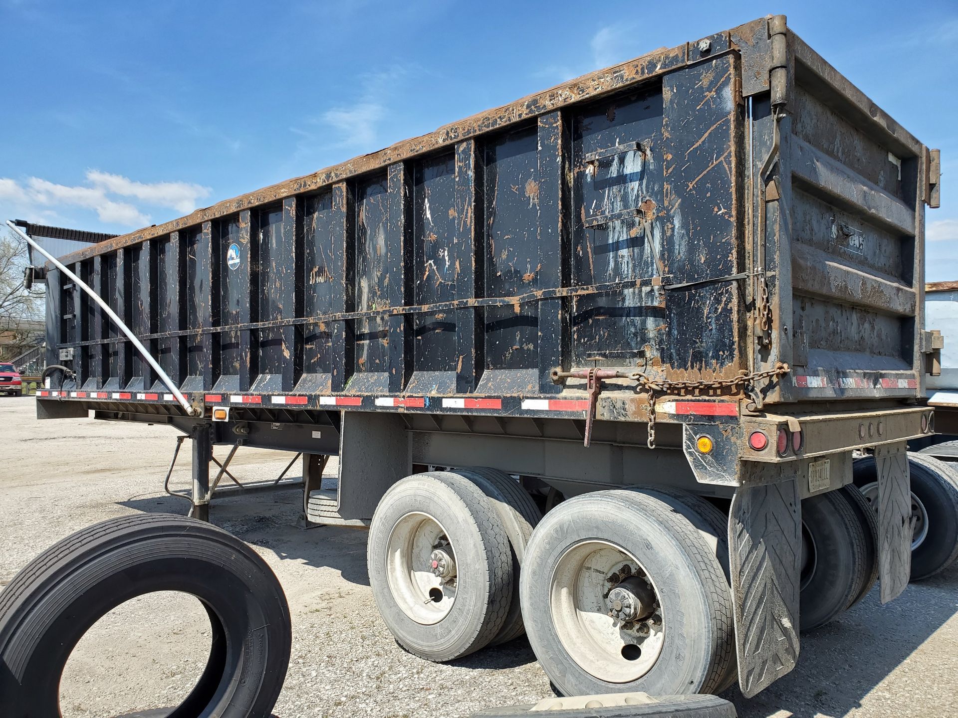 (2007) MONTONE DUMP TRAILER, 75,000 GVWR, MODEL SD30606060, VIN 1M9SD302076567143 - Image 8 of 13