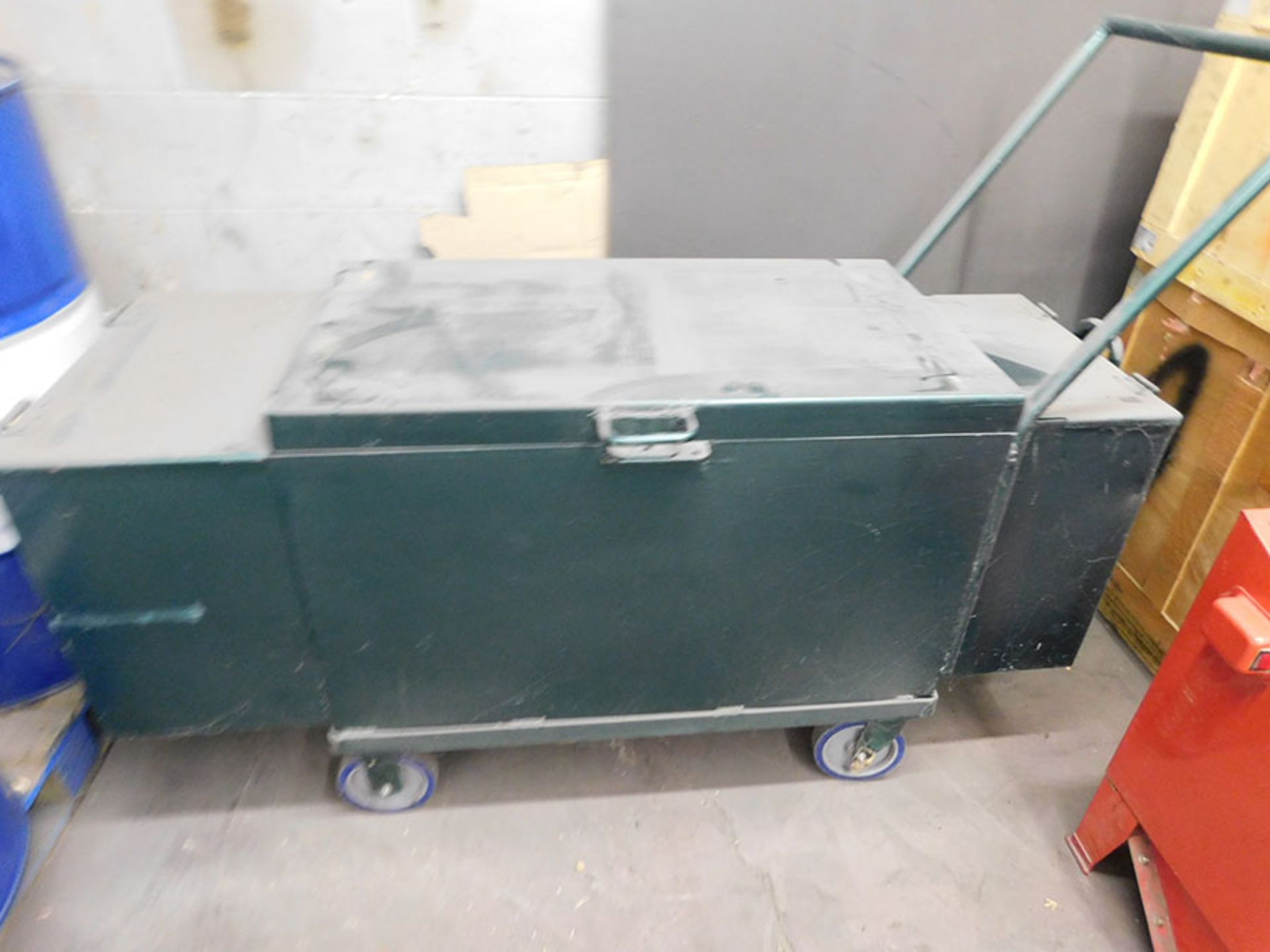 ROLLING TOOLBOX