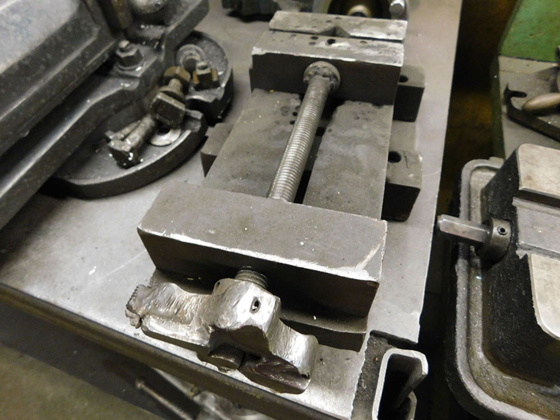 MACHINE VISE