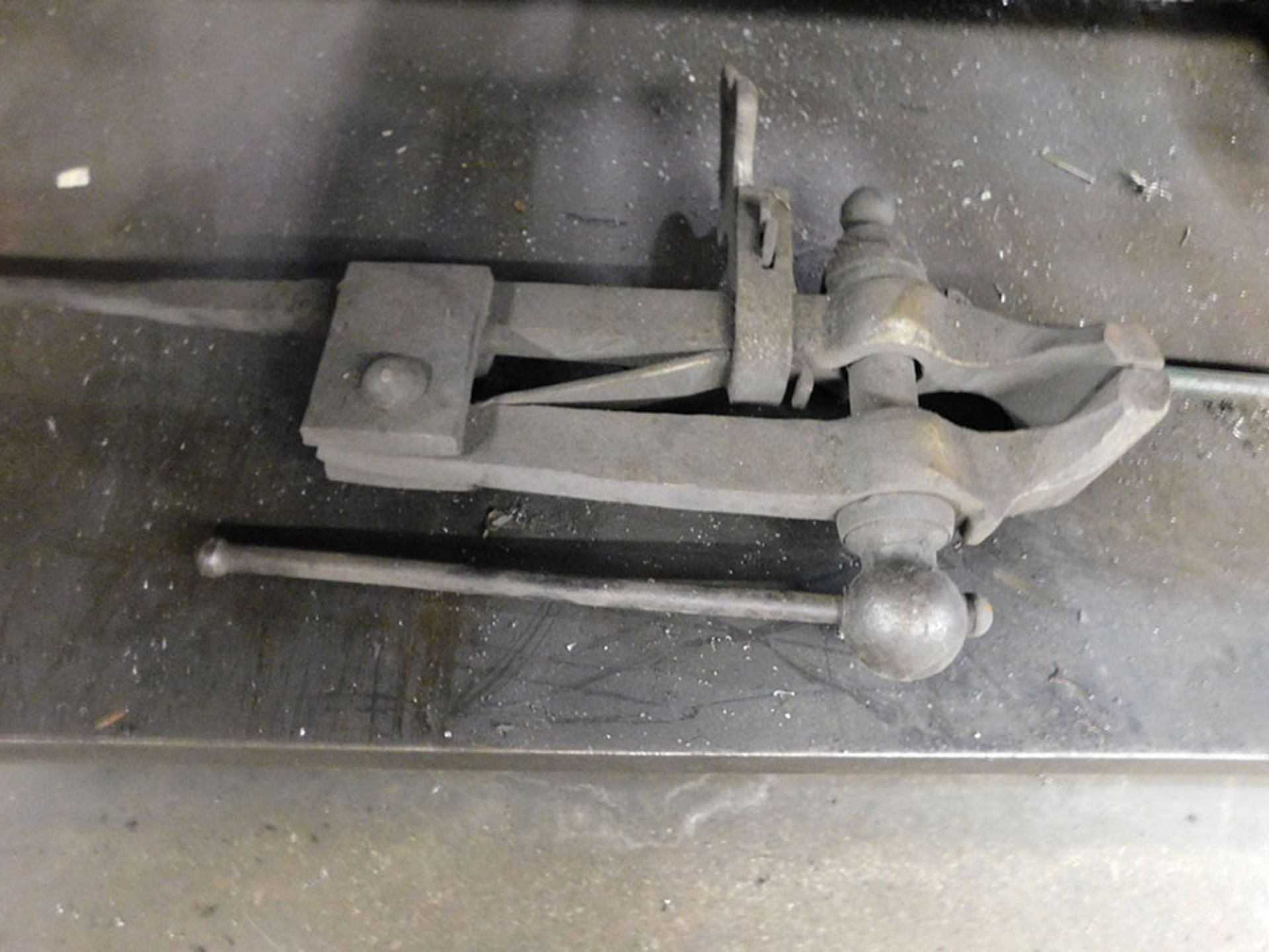 POLE VISE