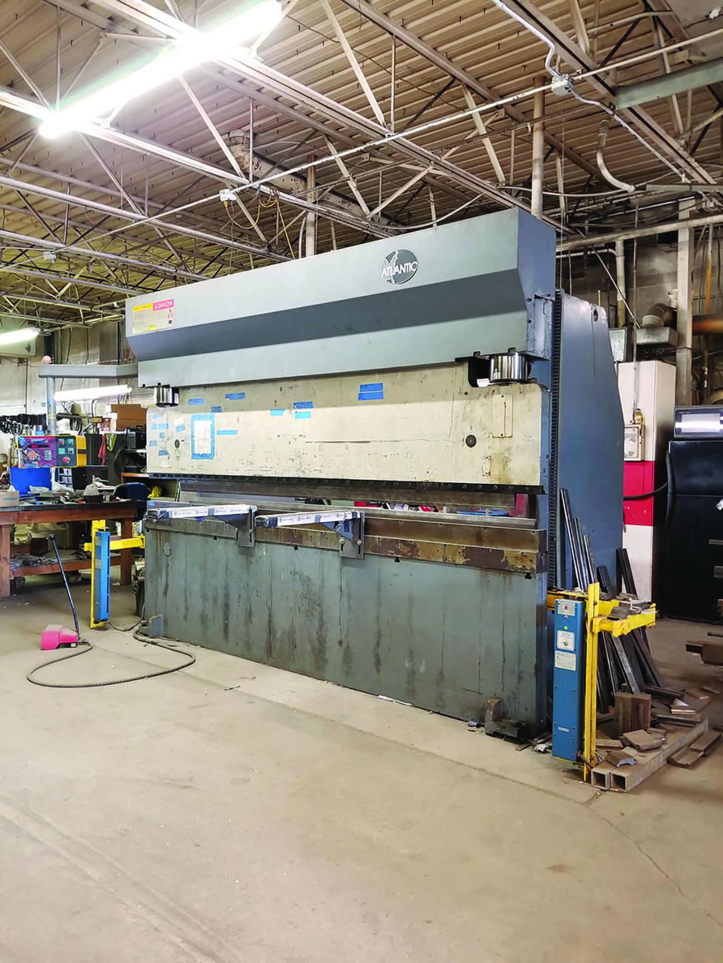 ATLANTIC HYDRAULIC CNC PRESS BRAKE; MODEL HDE-225-10, 12' BED, S/N 90440 - Image 5 of 6