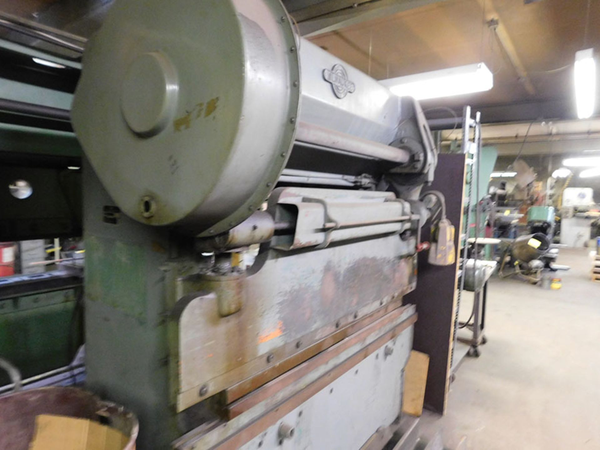 MILWAUKEE PRESS BRAKE; MODEL 35-5, S/N 1089-5-22, HEIGHT OF STANDARD DIE HOLDER 2'', STANDARD DIE - Image 2 of 3